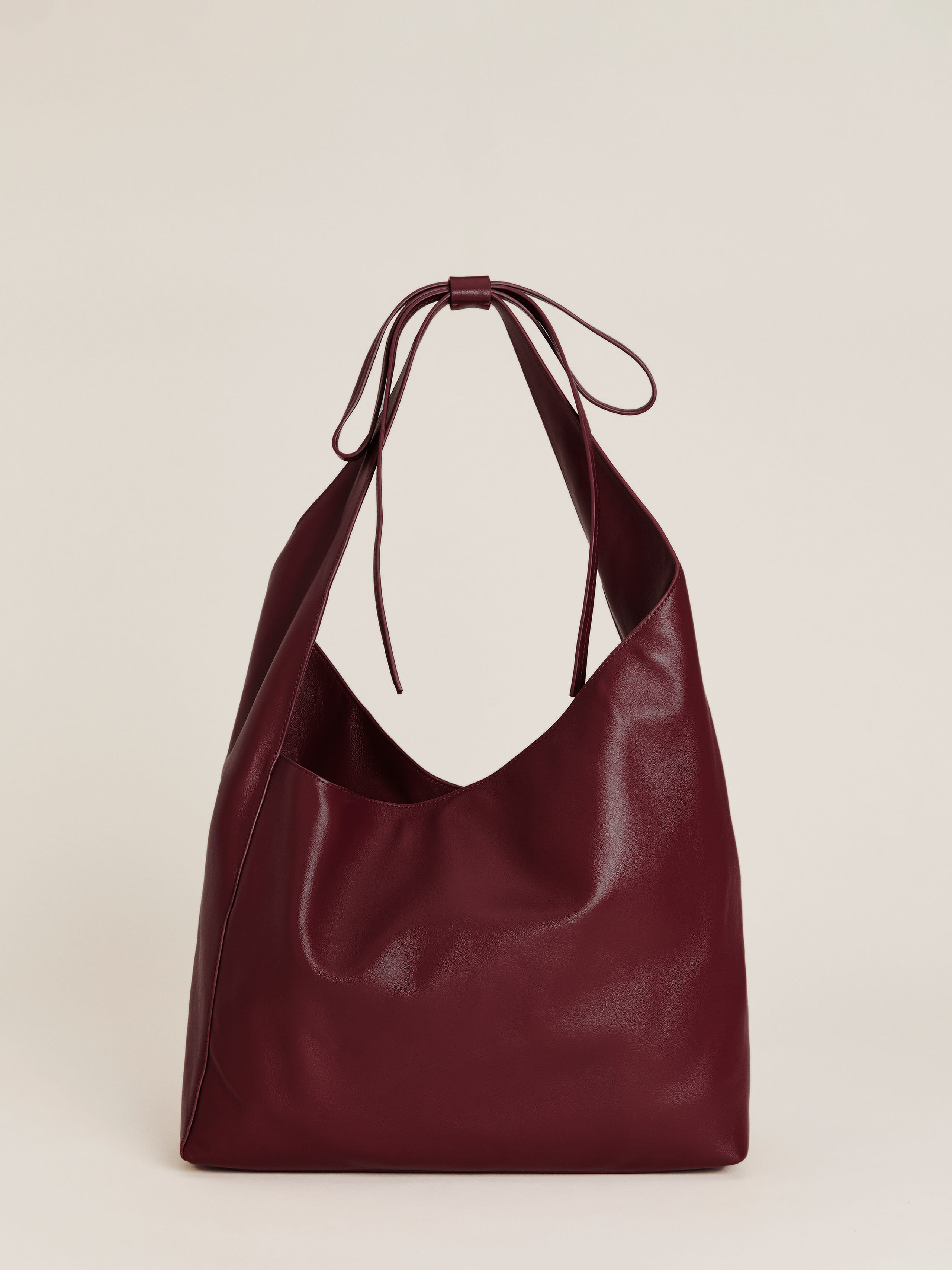 Reformation Medium Vittoria Tote Bag In Burgundy