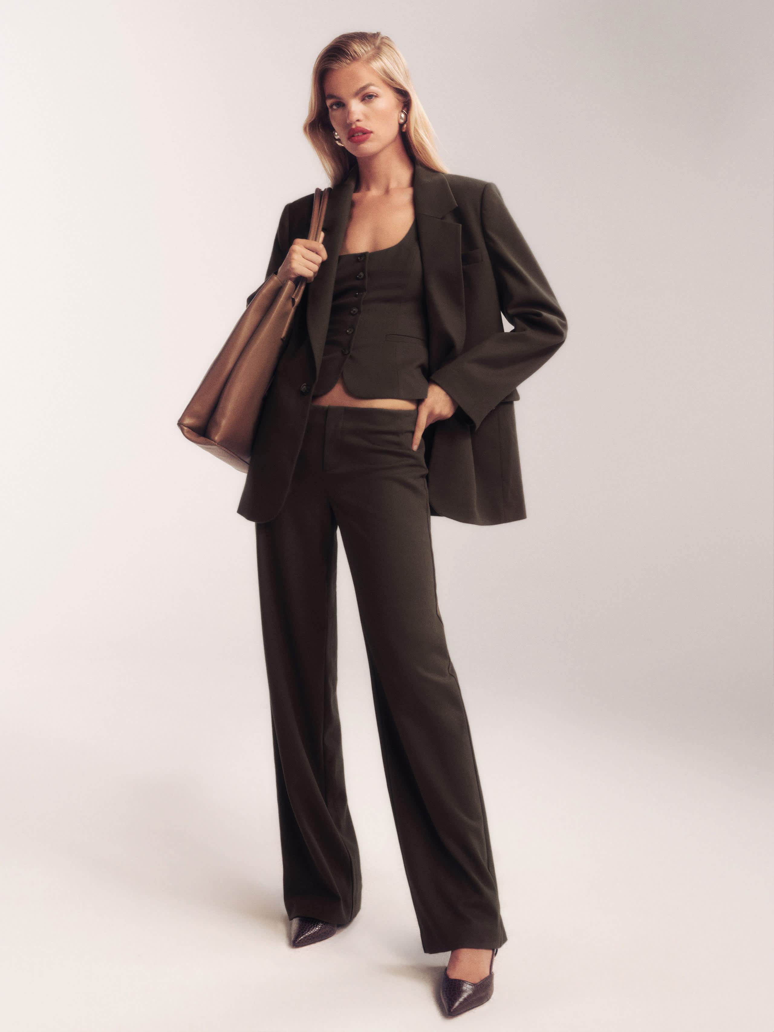 Shop Reformation Petites Vida Low Rise Pant In Mole