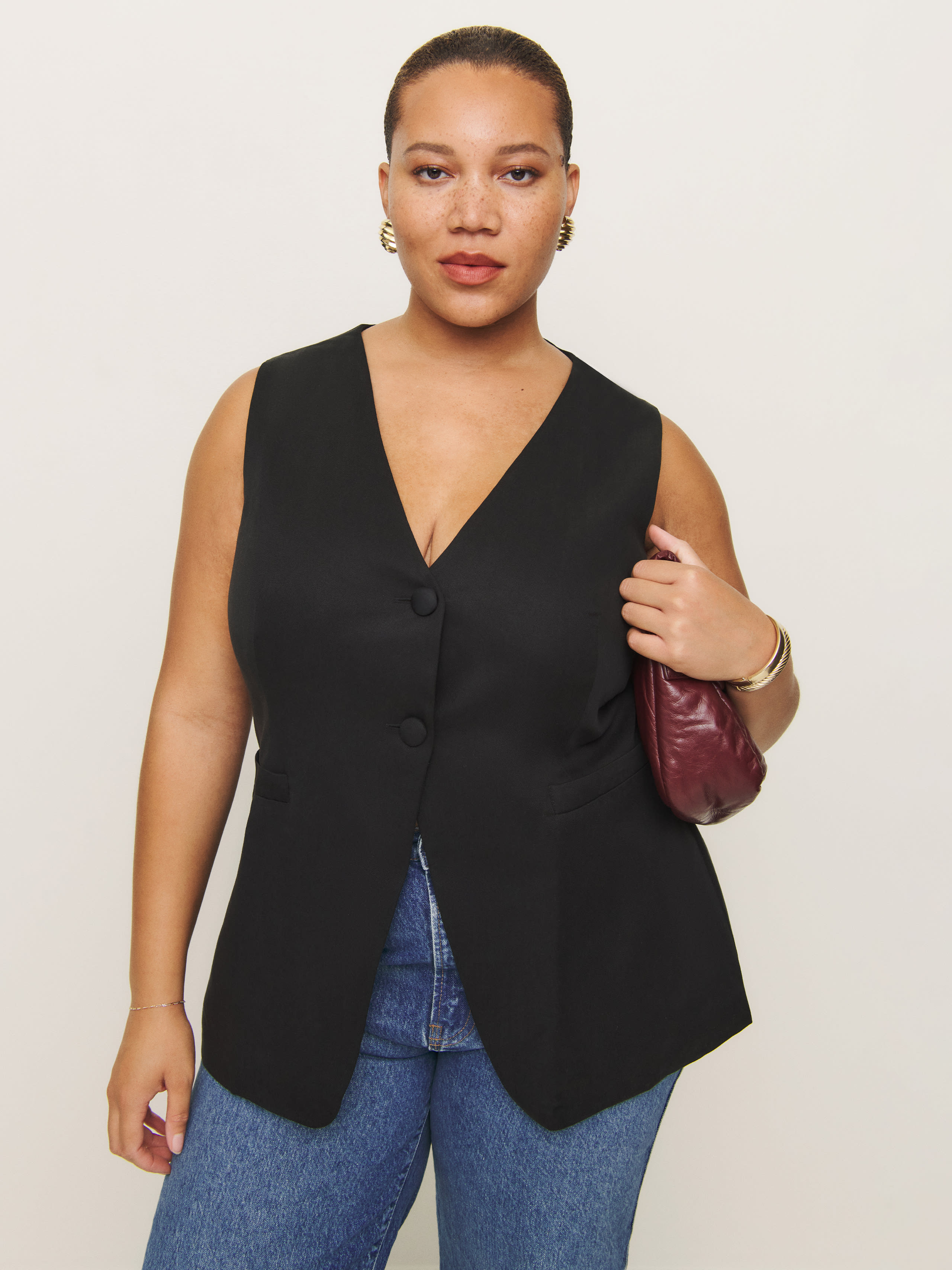 Reformation Casey Vest Es In Black