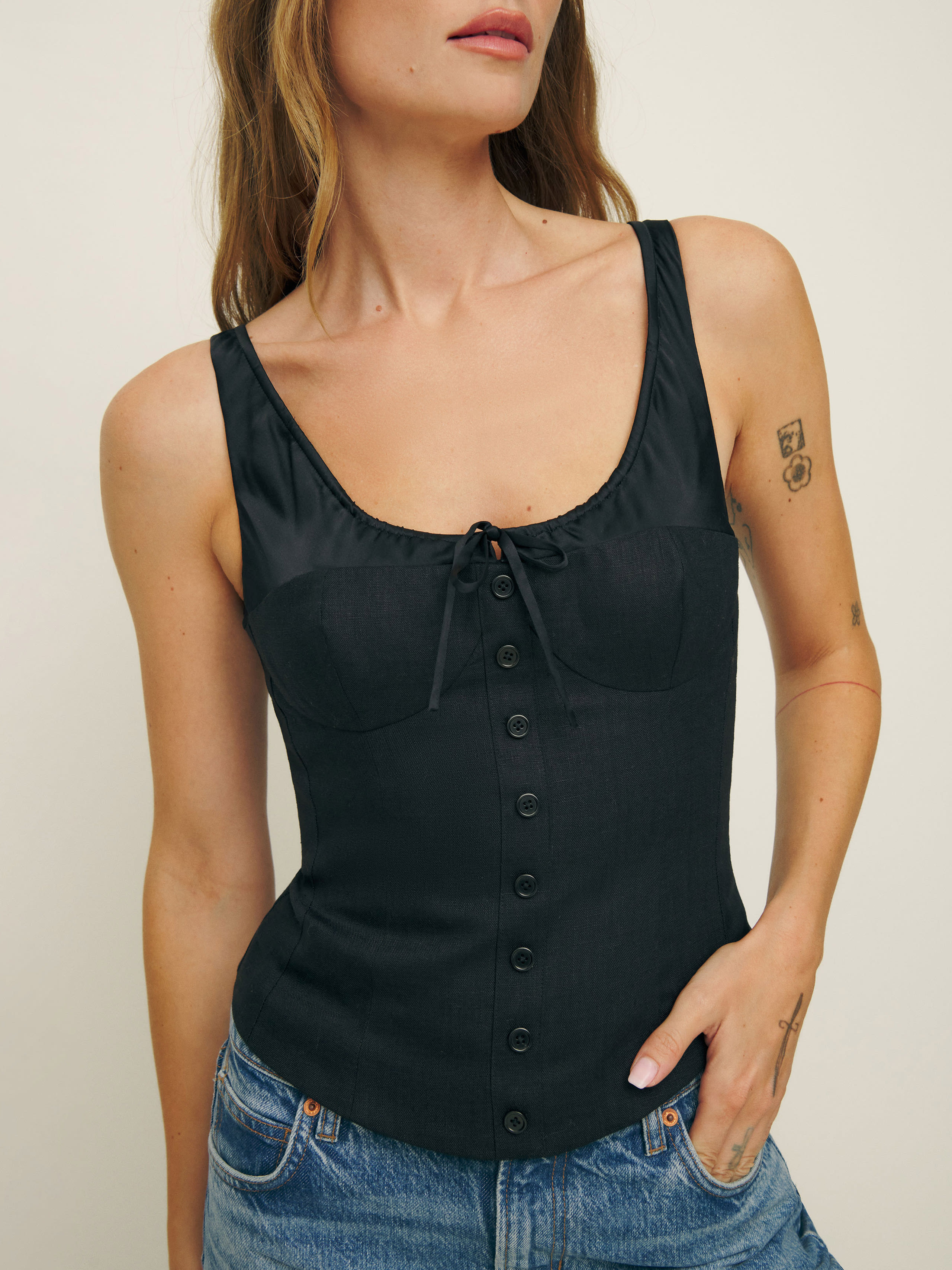 Reformation Beverly Top In Black