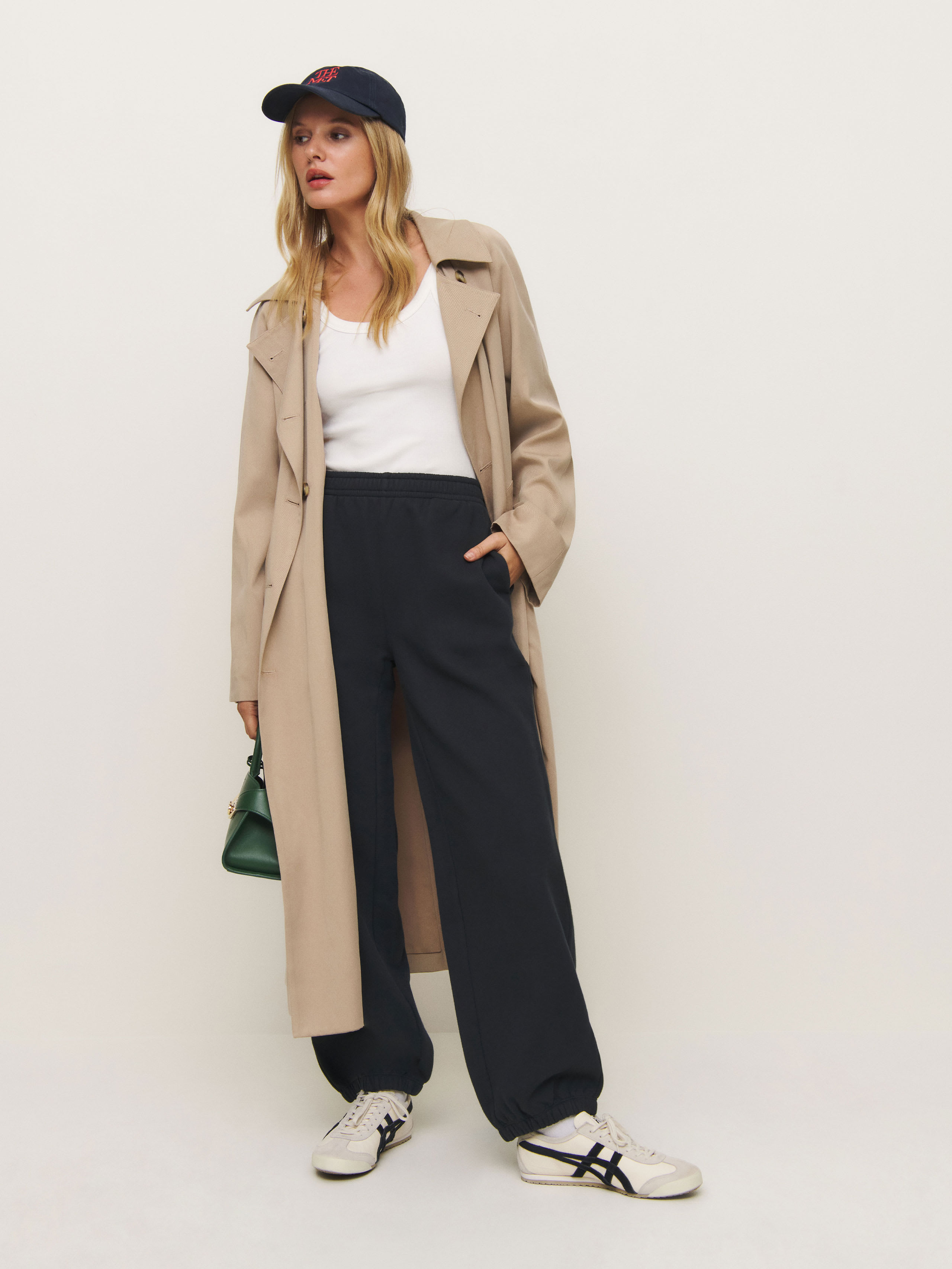 Reformation Skye Boyfriend Sweatpant In Black