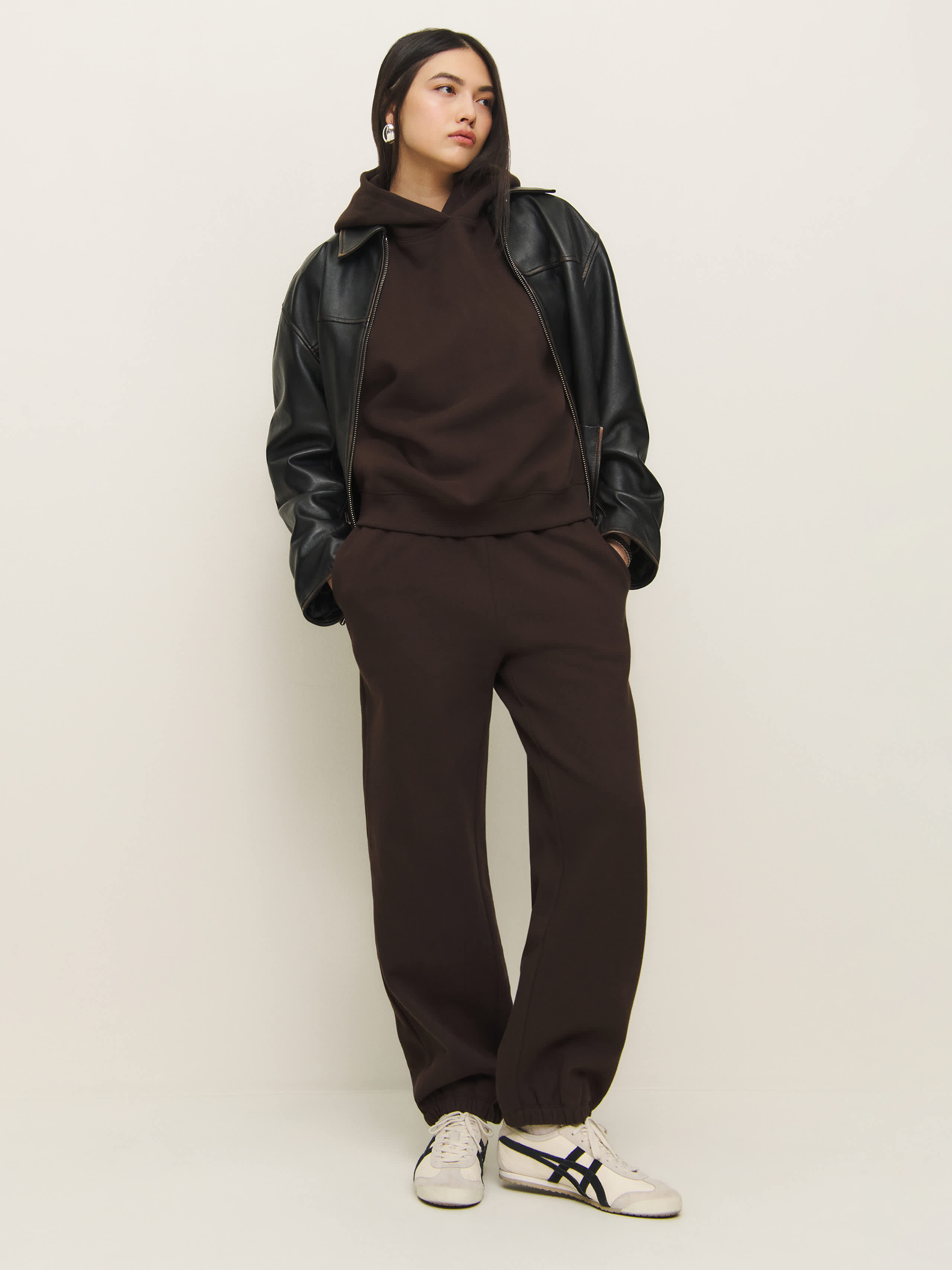 Reformation Skye Boyfriend Sweatpant In Mole