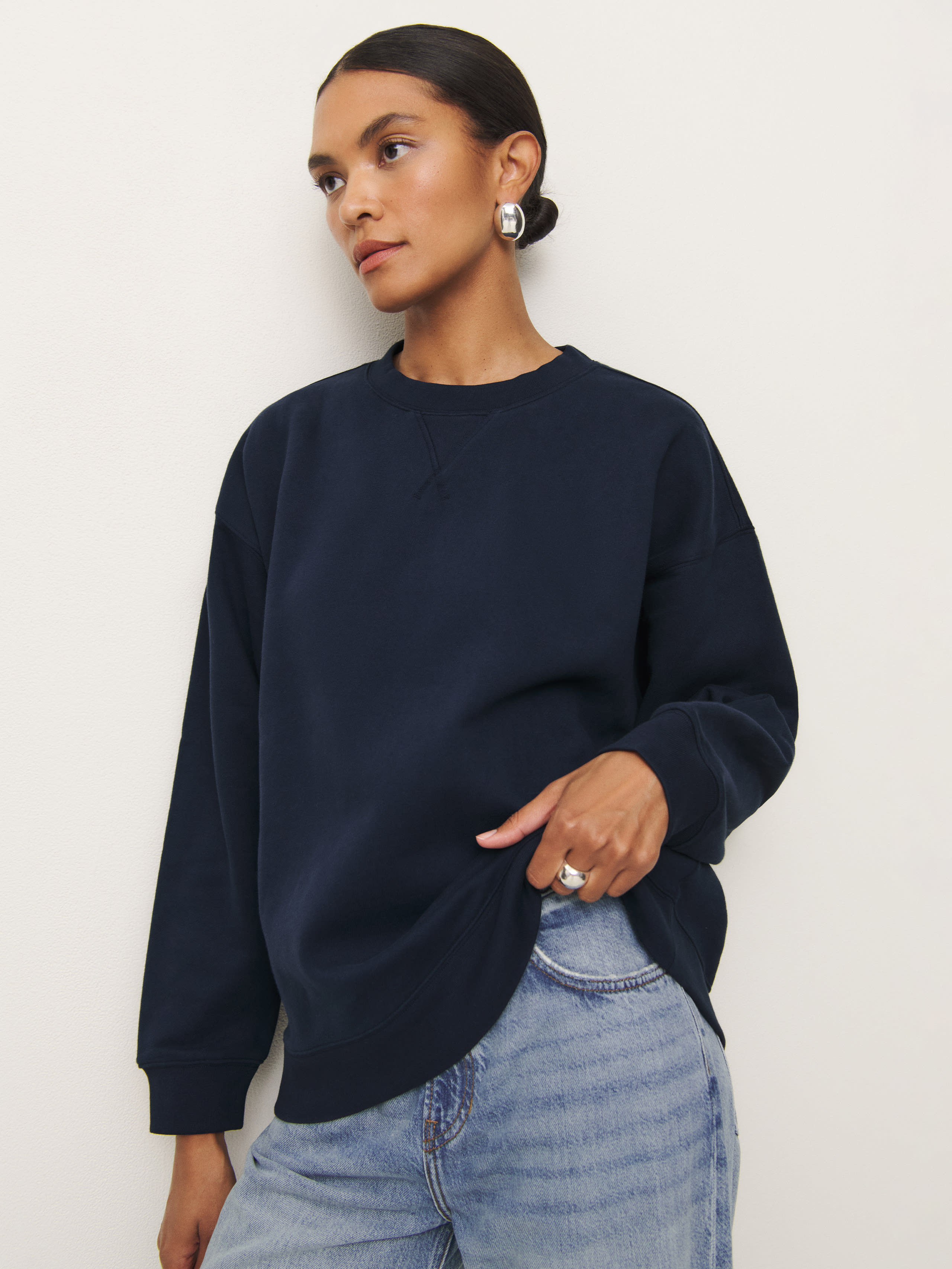 Reformation Drew Vintage Oversized Crewneck Sweatshirt In Midnight