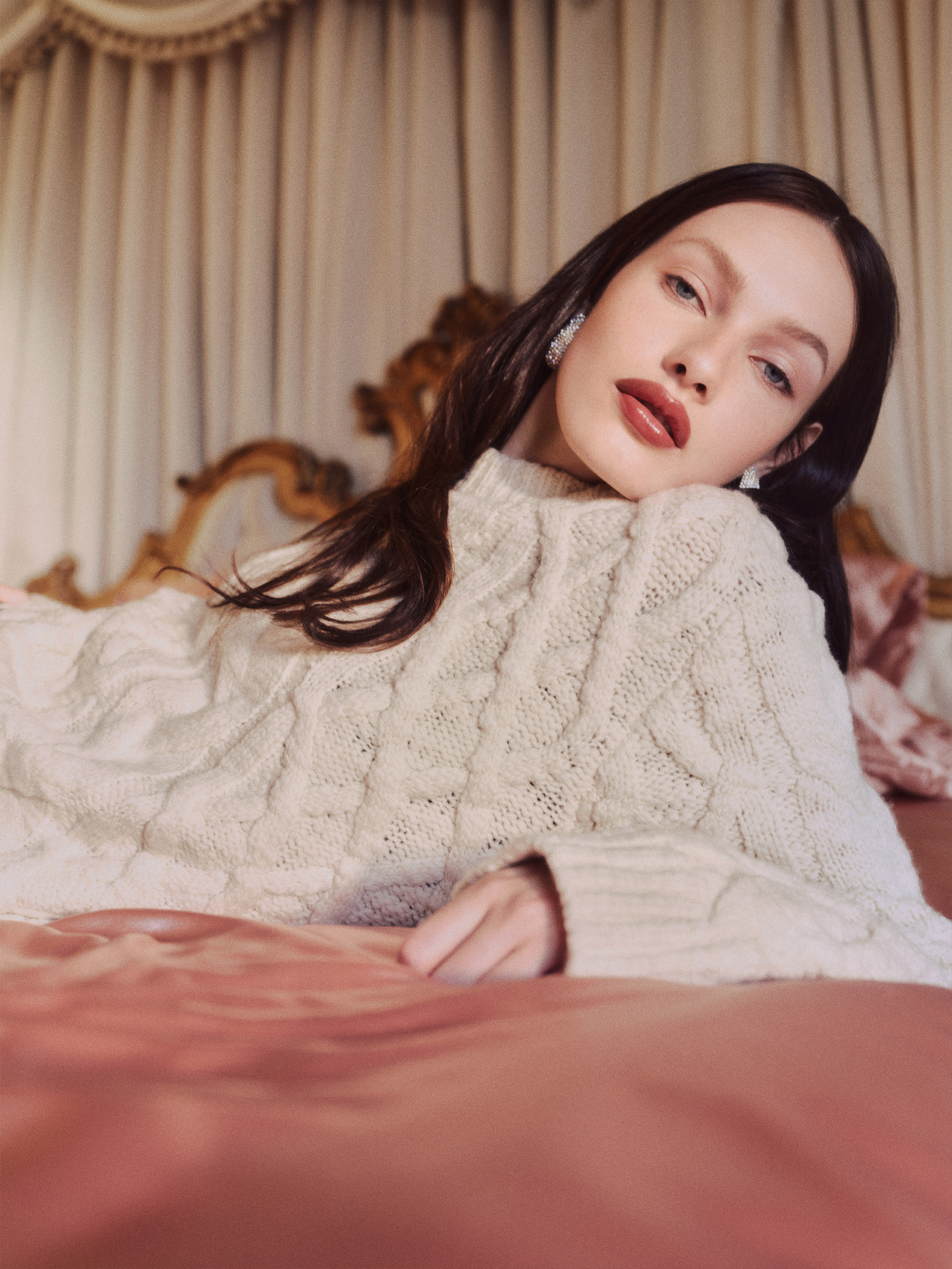 Reformation Haven Chunky Cable Knit Crew In Gossamer