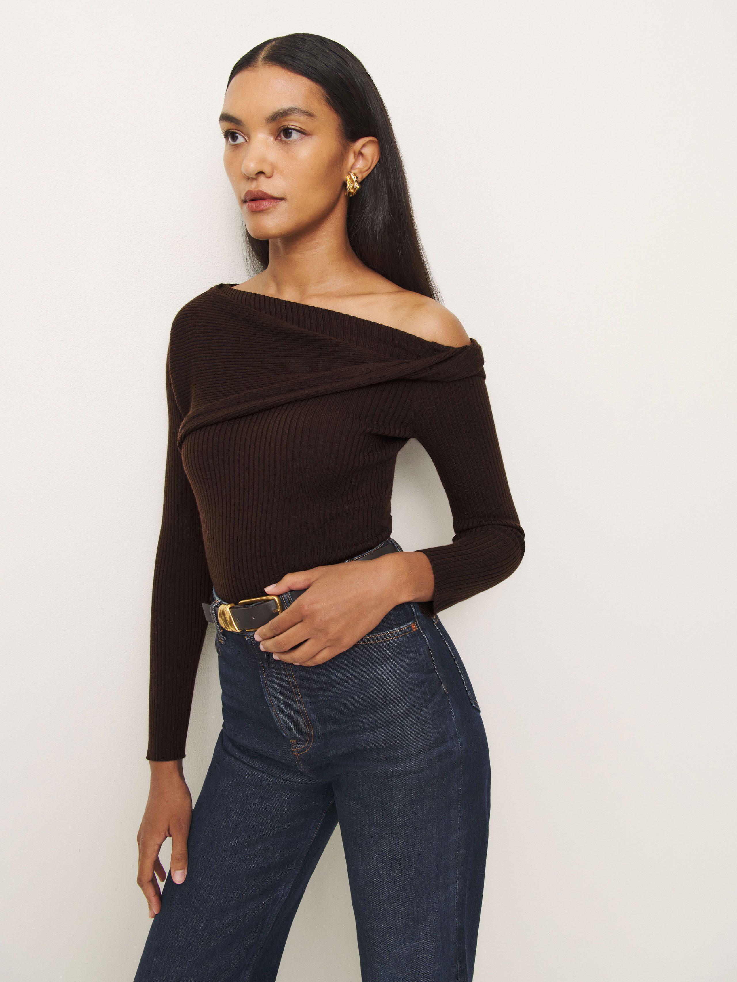 Reformation Lilou Regenerative Merino Jumper In Mole