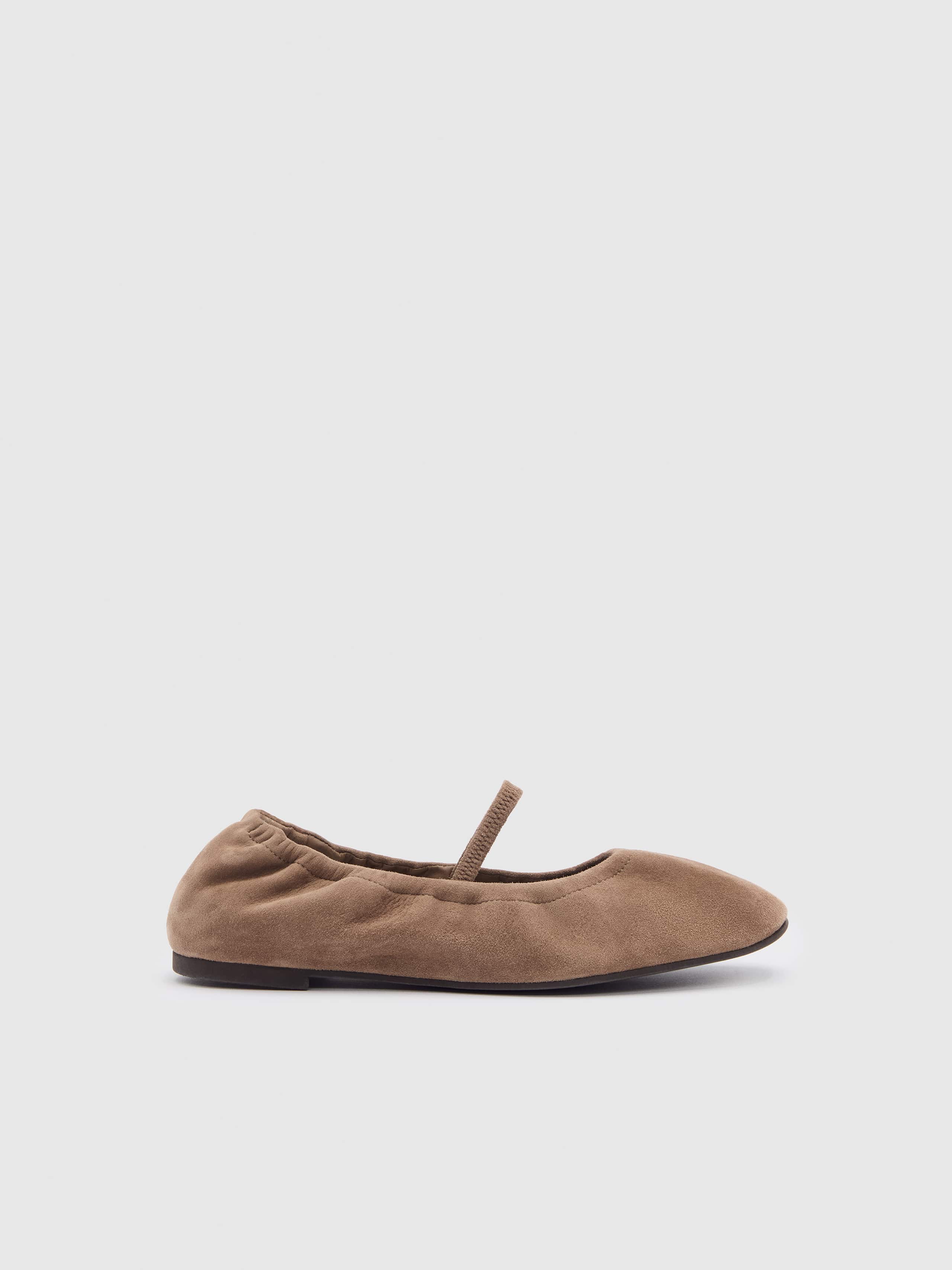 Reformation Buffy Ruched Ballet Flat In Brown