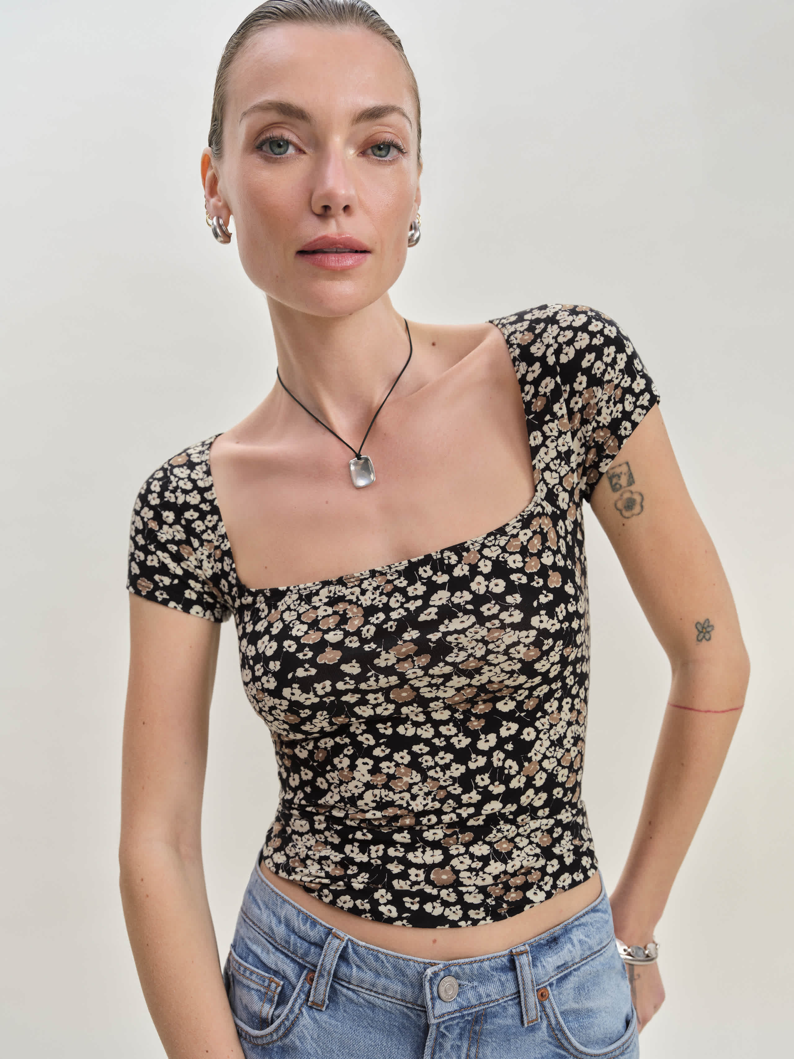 Shop Reformation Bardot Knit Top In Juno