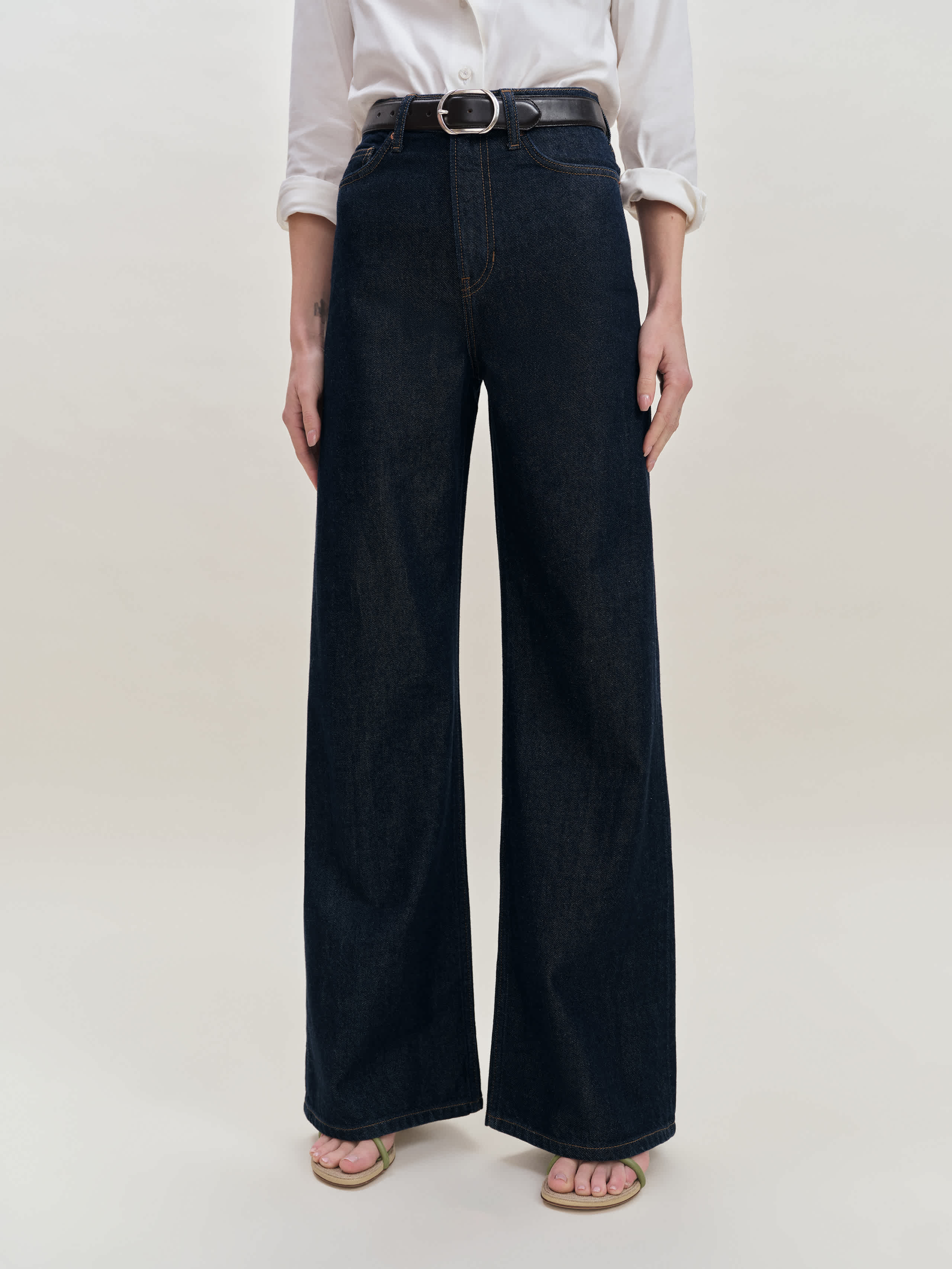 Reformation Cary Lived-in Wide Leg Jeans In Bleu