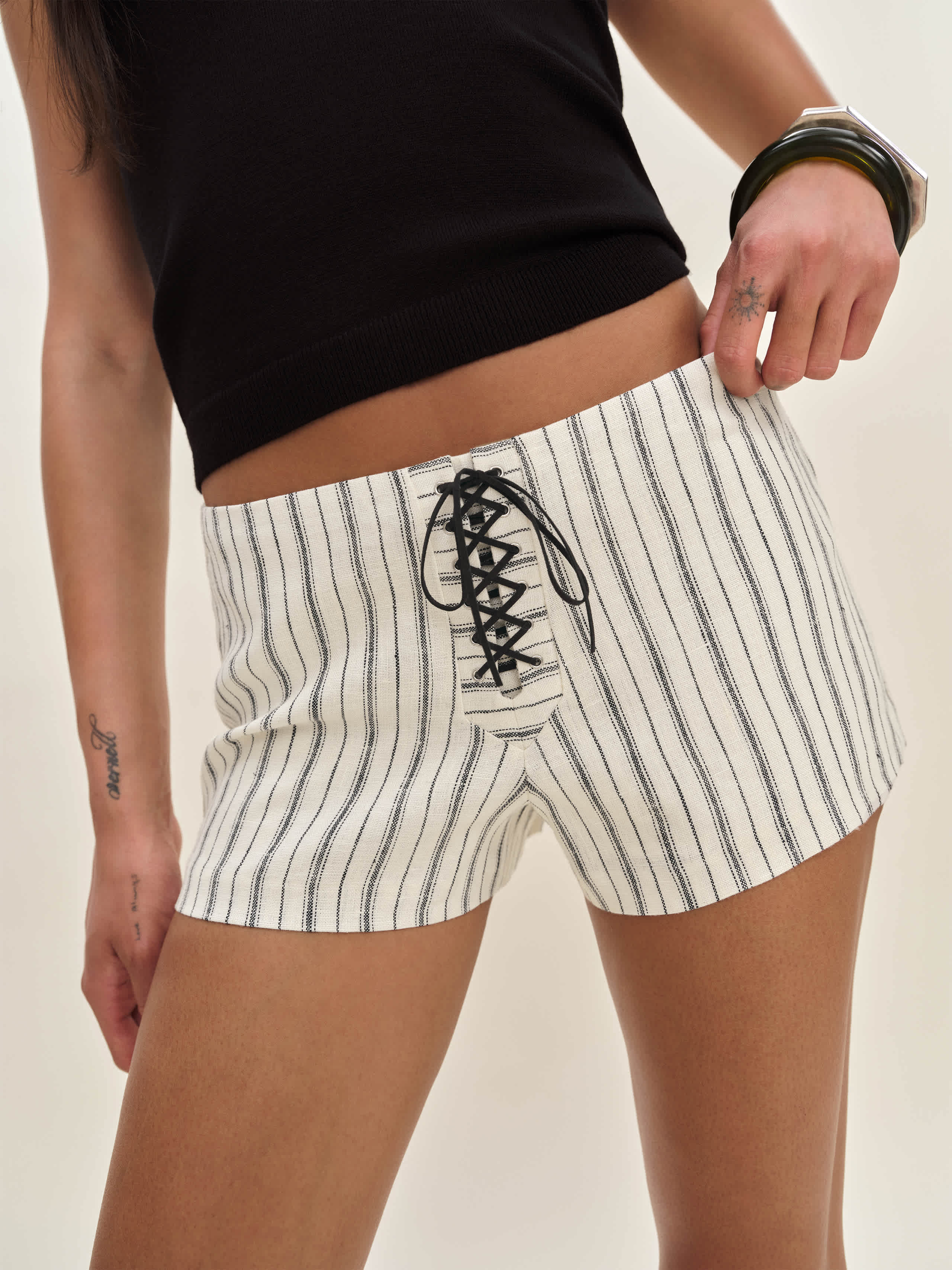 Reformation Short En Lin Quin