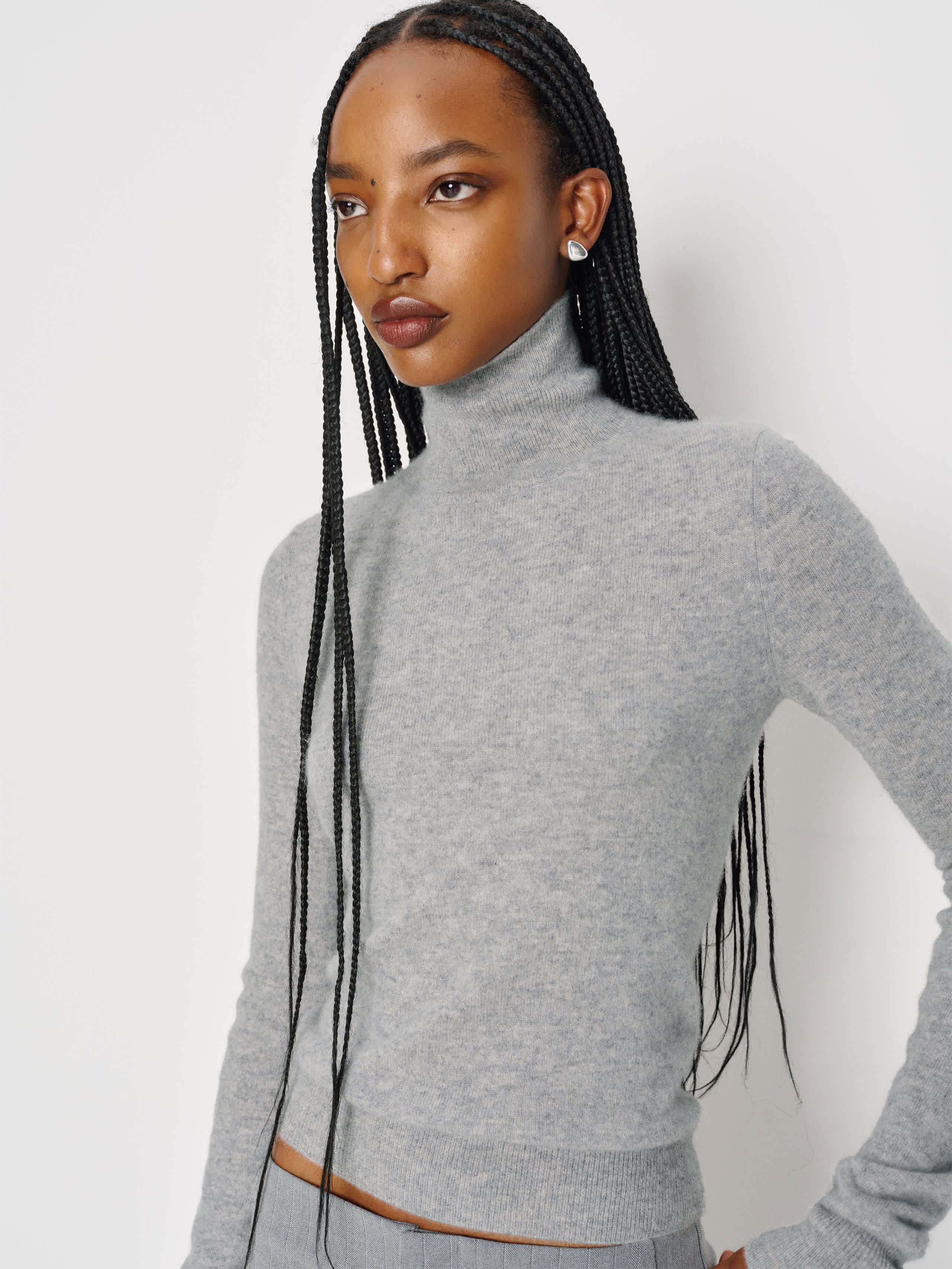 Reformation Jett Cashmere Turtleneck In Gray