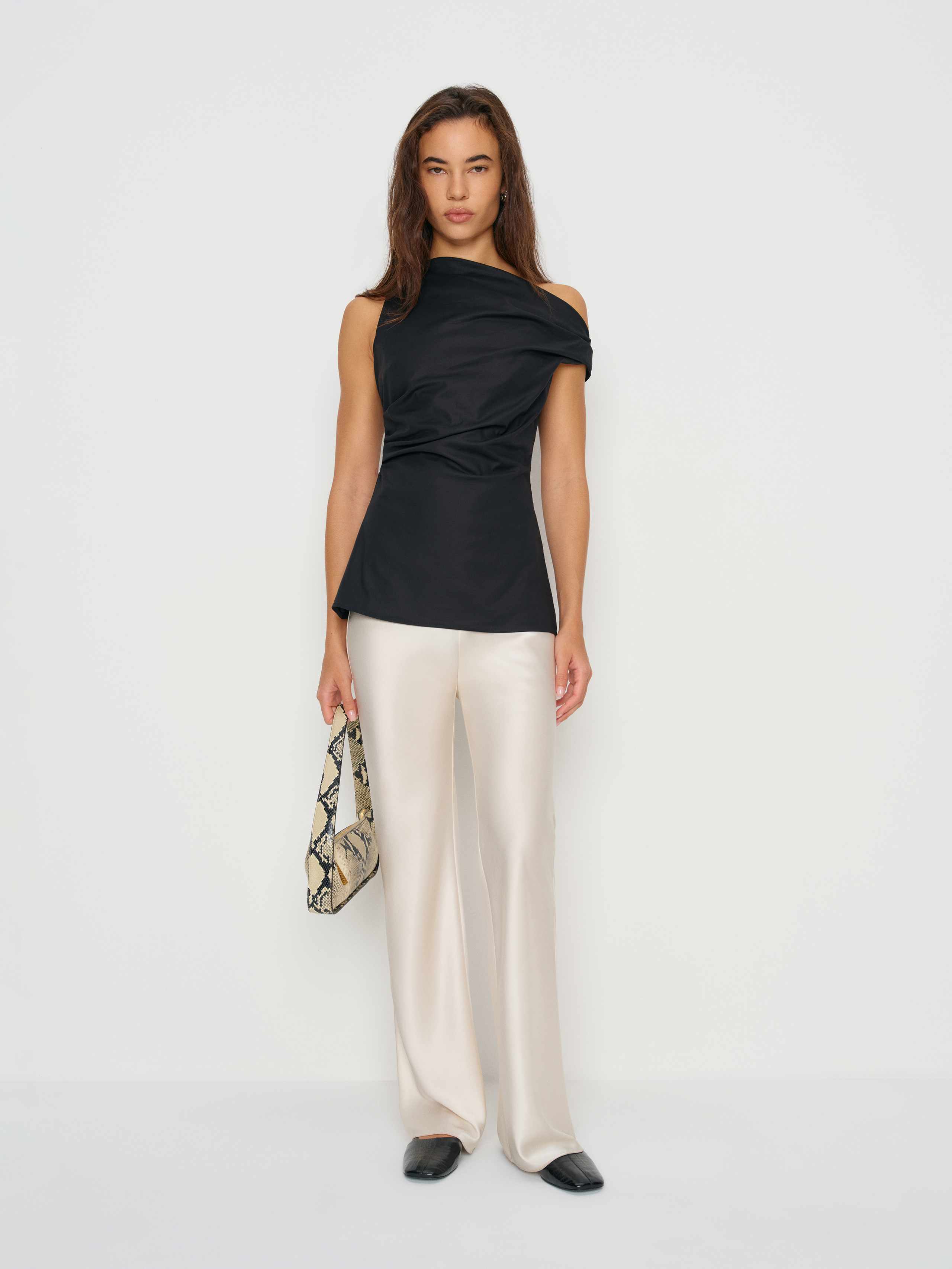 Reformation Dessa Top In Black