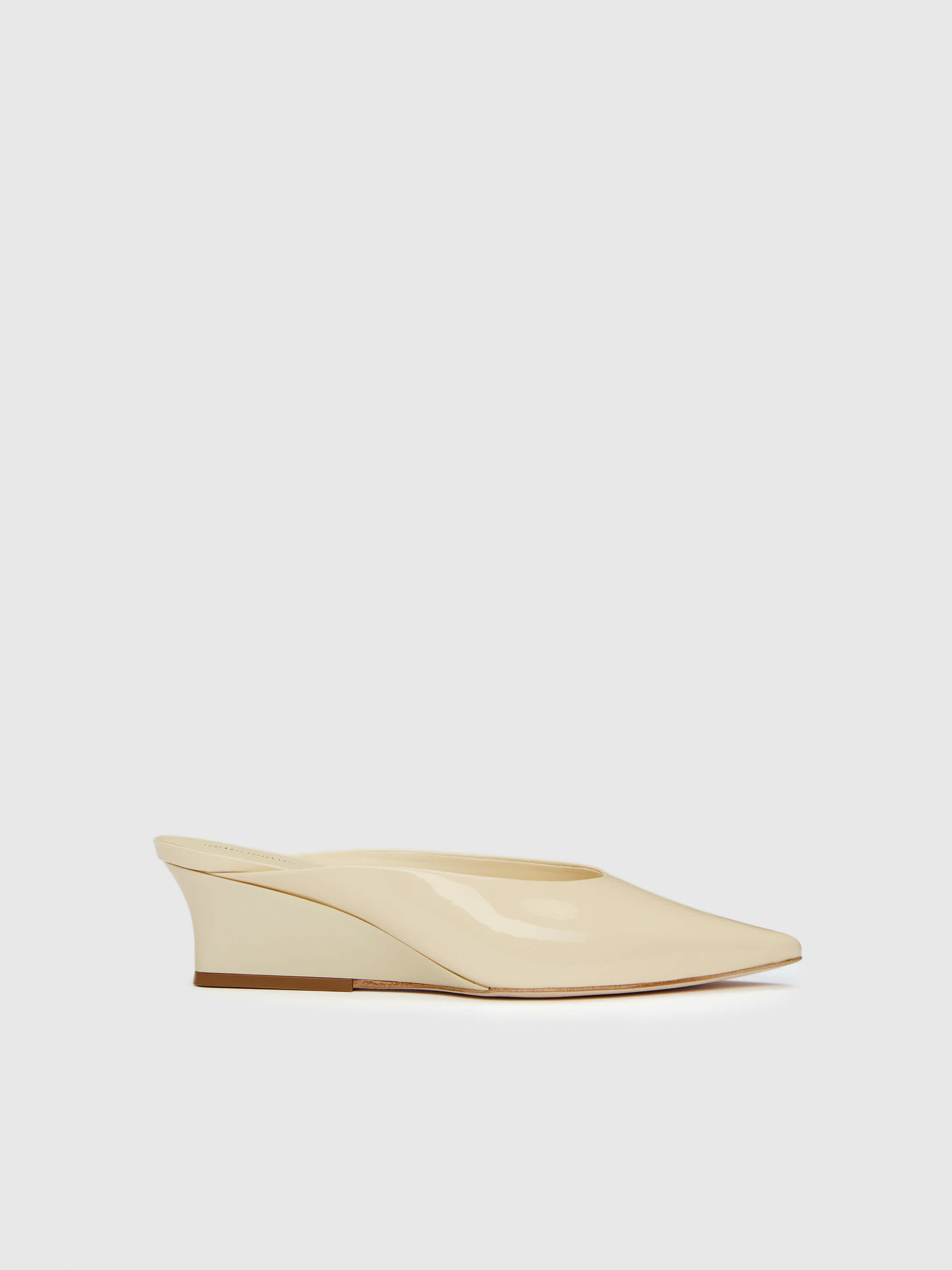 Reformation Marilyn Wedge Mule In Neutral