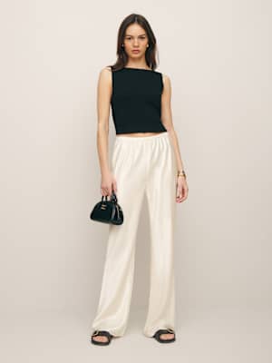 Pantalon à taille mi-haute en satin coupé dans le biais Gale