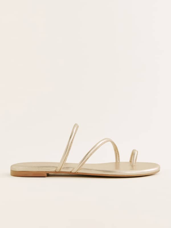 Ludo Toe Ring Strappy Flat Sandal - Gold