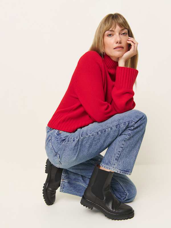 Katerina Lug Sole Chelsea Boot - Black Tumbled