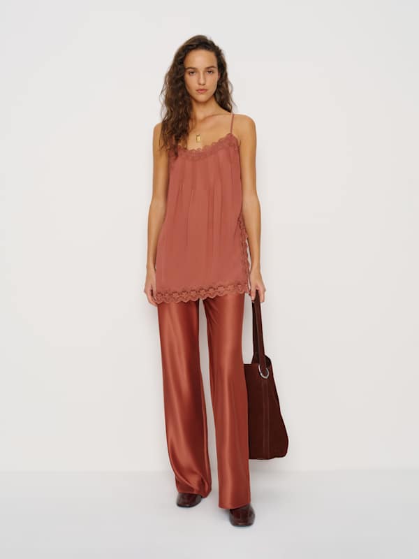 Pantalon à taille mi-haute en satin coupé dans le biais Gale spécial Petites - Bois de rose
