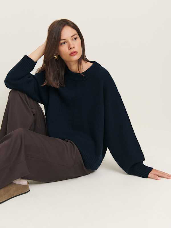 Pull ras-du-cou oversize en cachemire Cove - Bleu marine