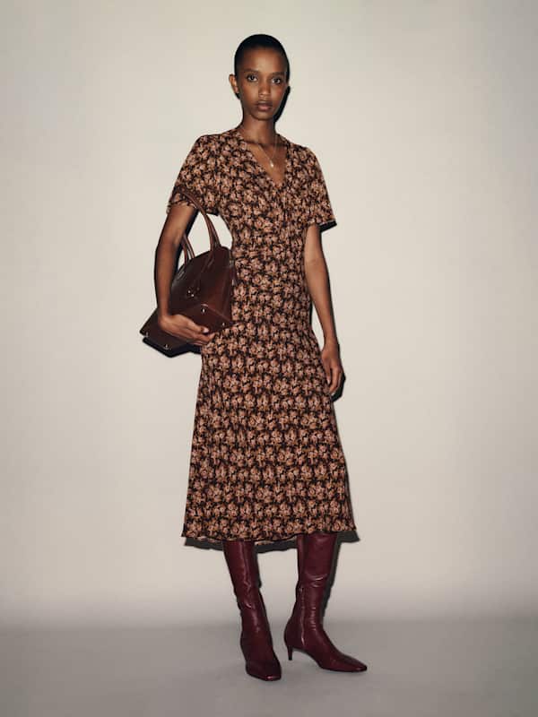 Robe Tyra - Histoire