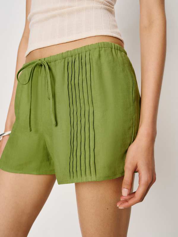Hannah Linen Low Rise Short - Parrot