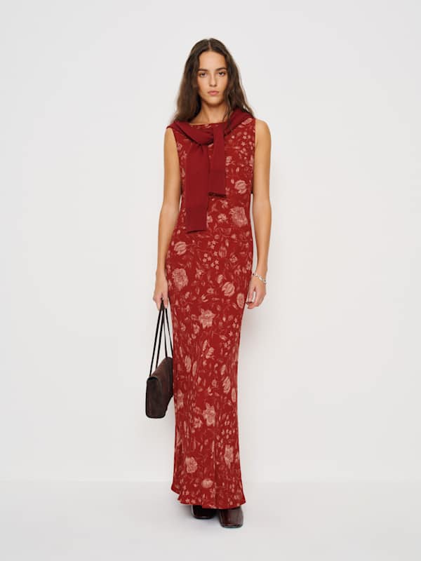 Robe Prescott - Tudor Rose