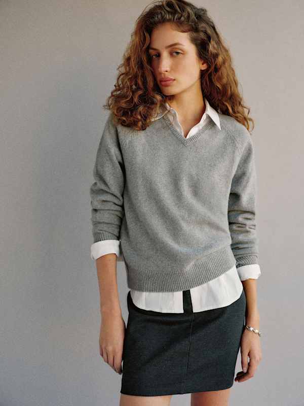 Pull col V en cachemire Walton - Granit