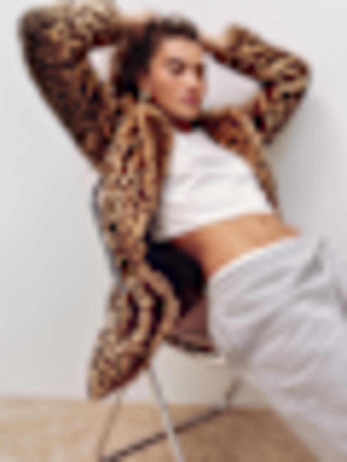 Asher Cropped Oversized Longsleeve Tee - thumbnail 7