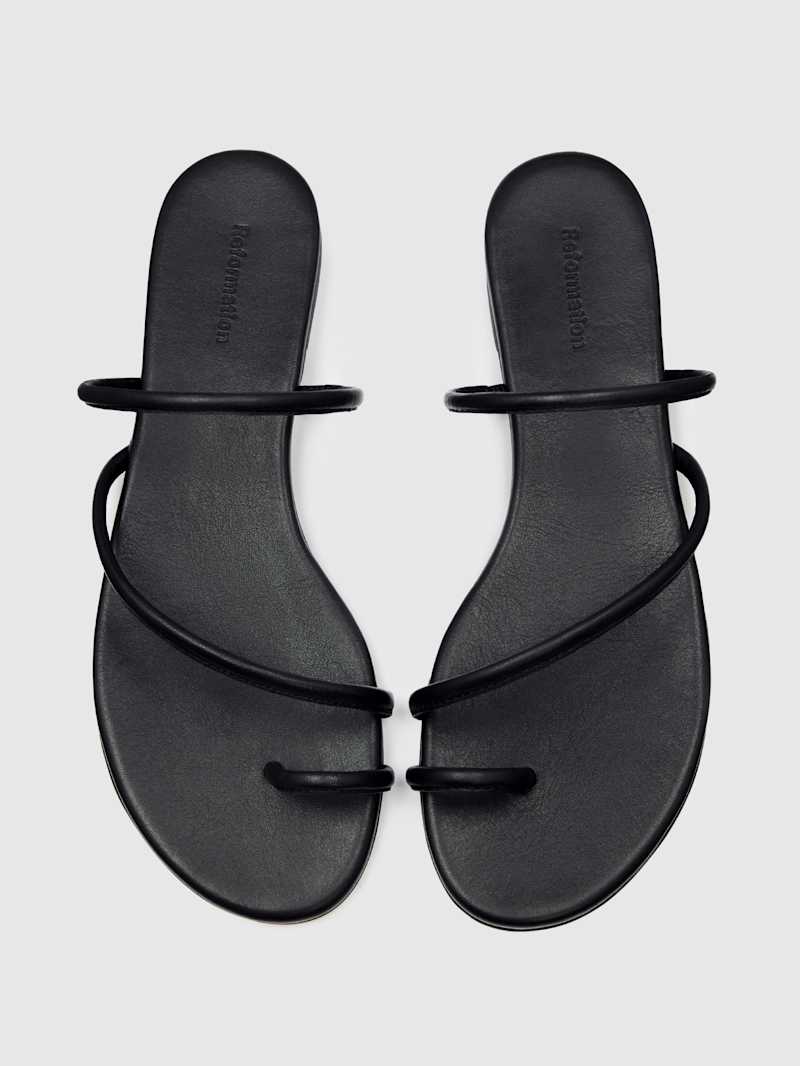 Ludo Toe Ring Strappy Flat Sandal