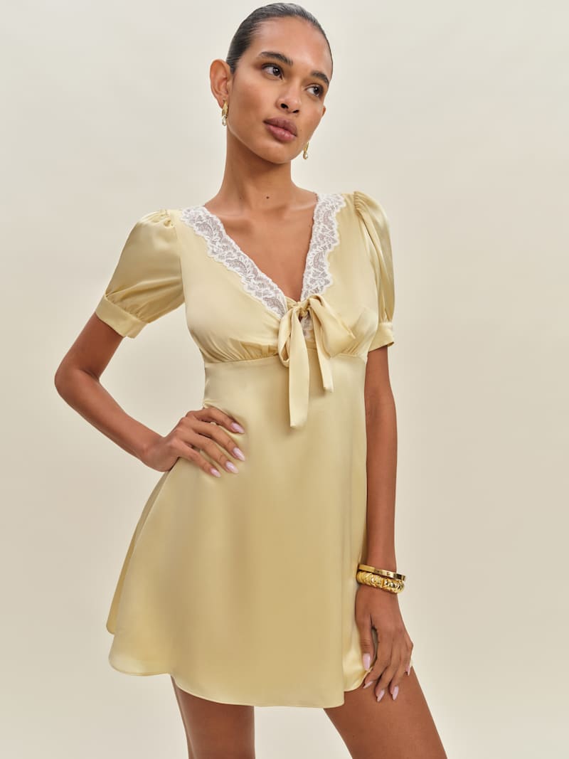 reformation yellow silk dress Jillian | Center of attention. Silk Dress Reformation