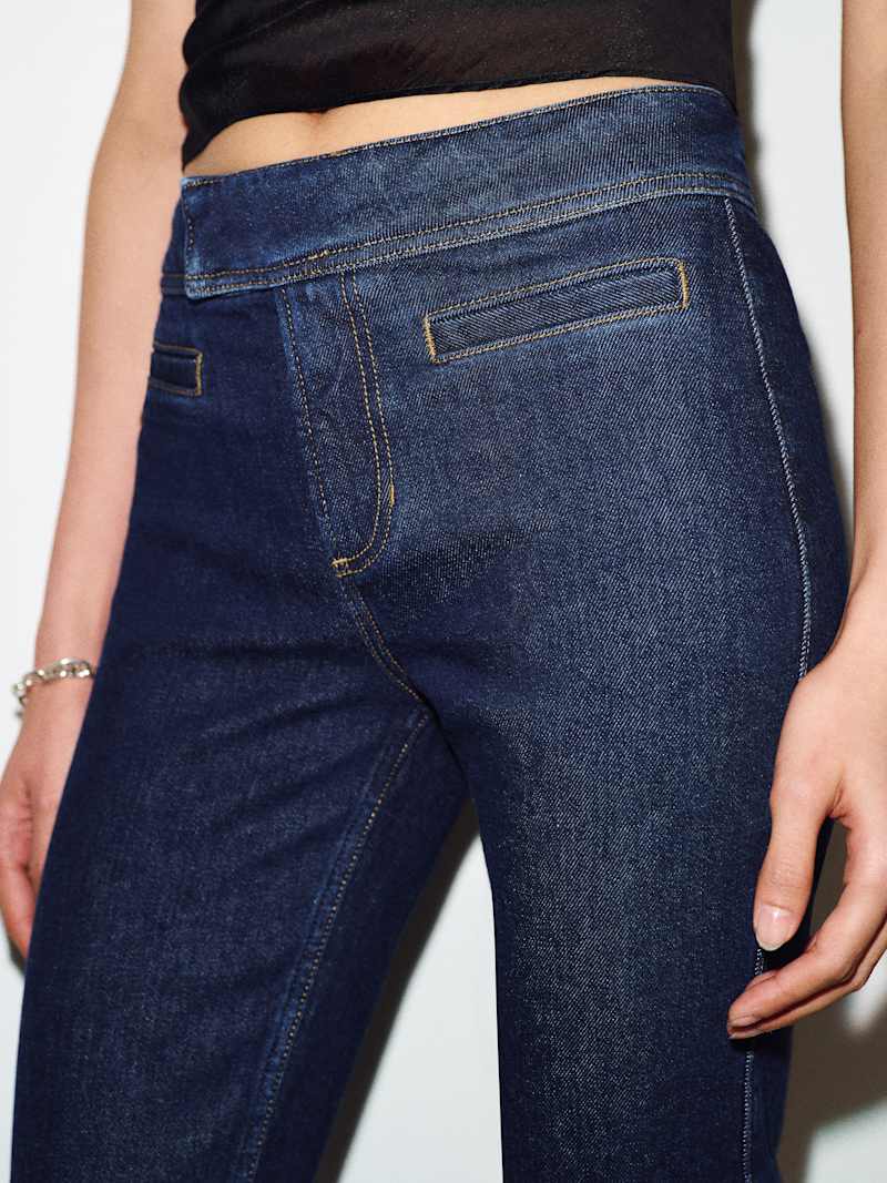 Zoee Stretch Mid Rise Capri Jeans