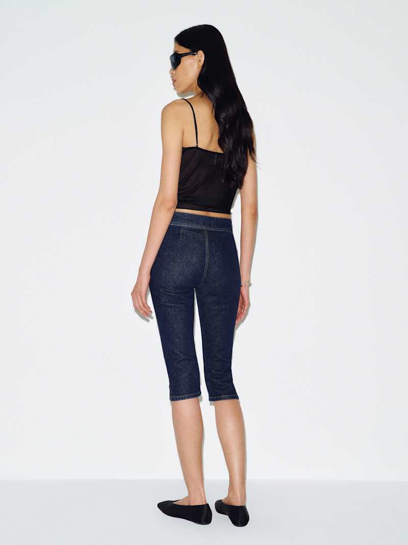Zoee Stretch Mid Rise Capri Jeans