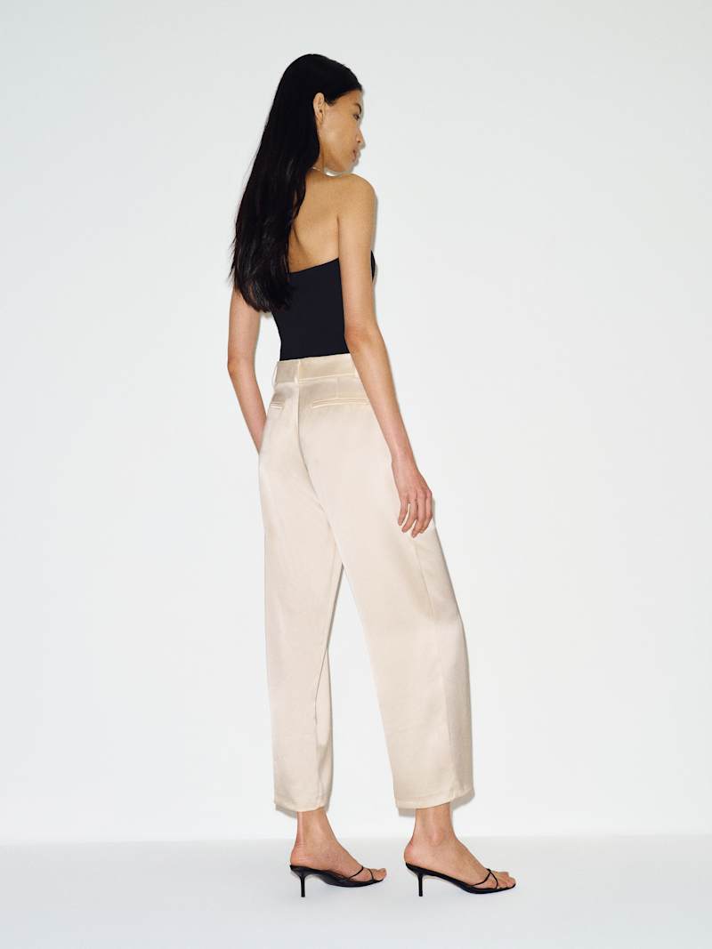 Gisele Satin Low Rise Cropped Pant