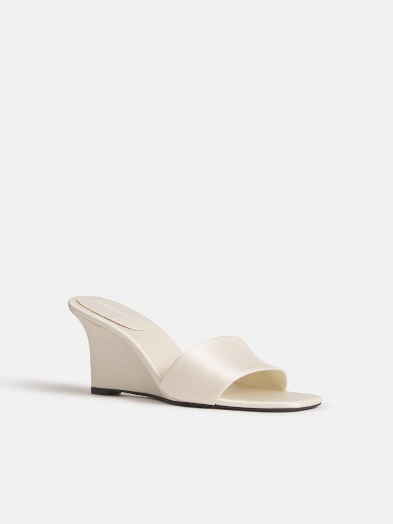 Gabriella Wedge