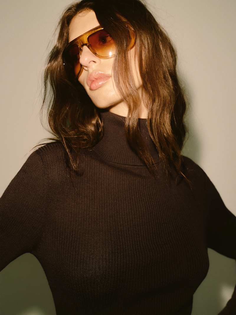 Ophelia Tissue Cashmere Turtleneck
