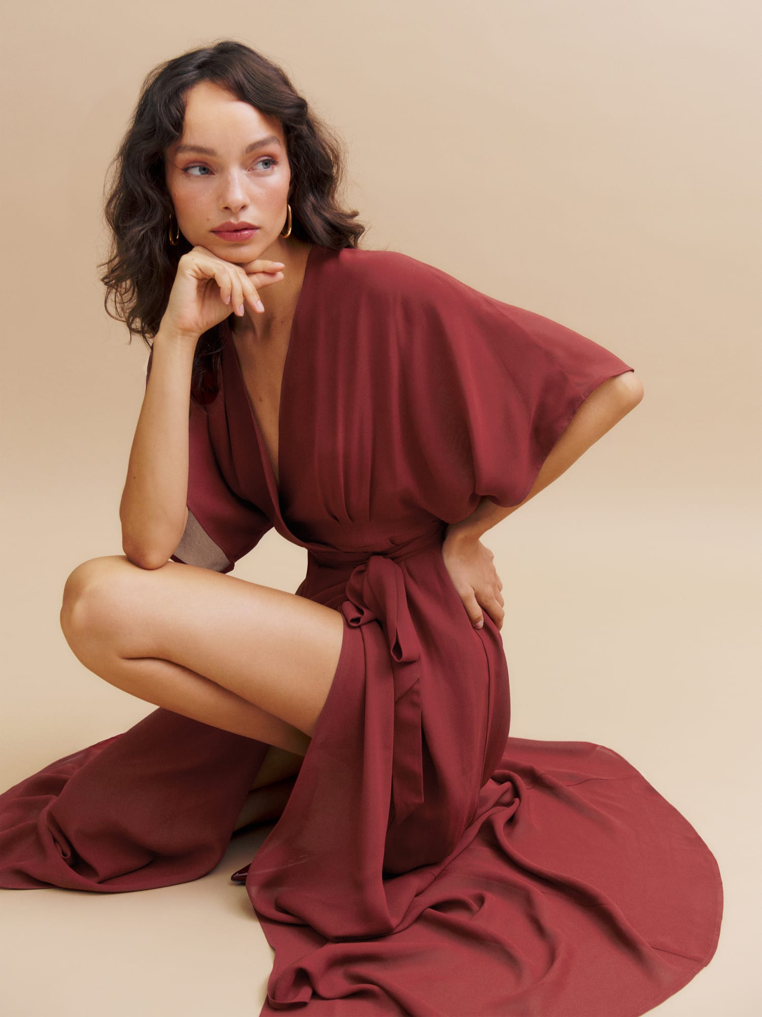 WMNS Short Sleeve Mini Satin Robe - Lace Back and Shoulder / Wide