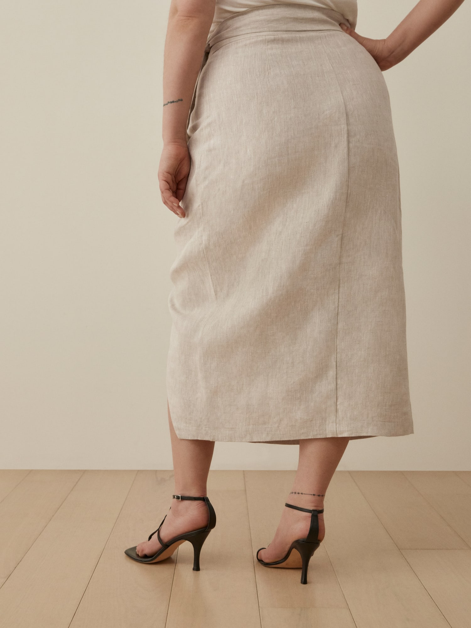 Florence linen 2025 skirt reformation