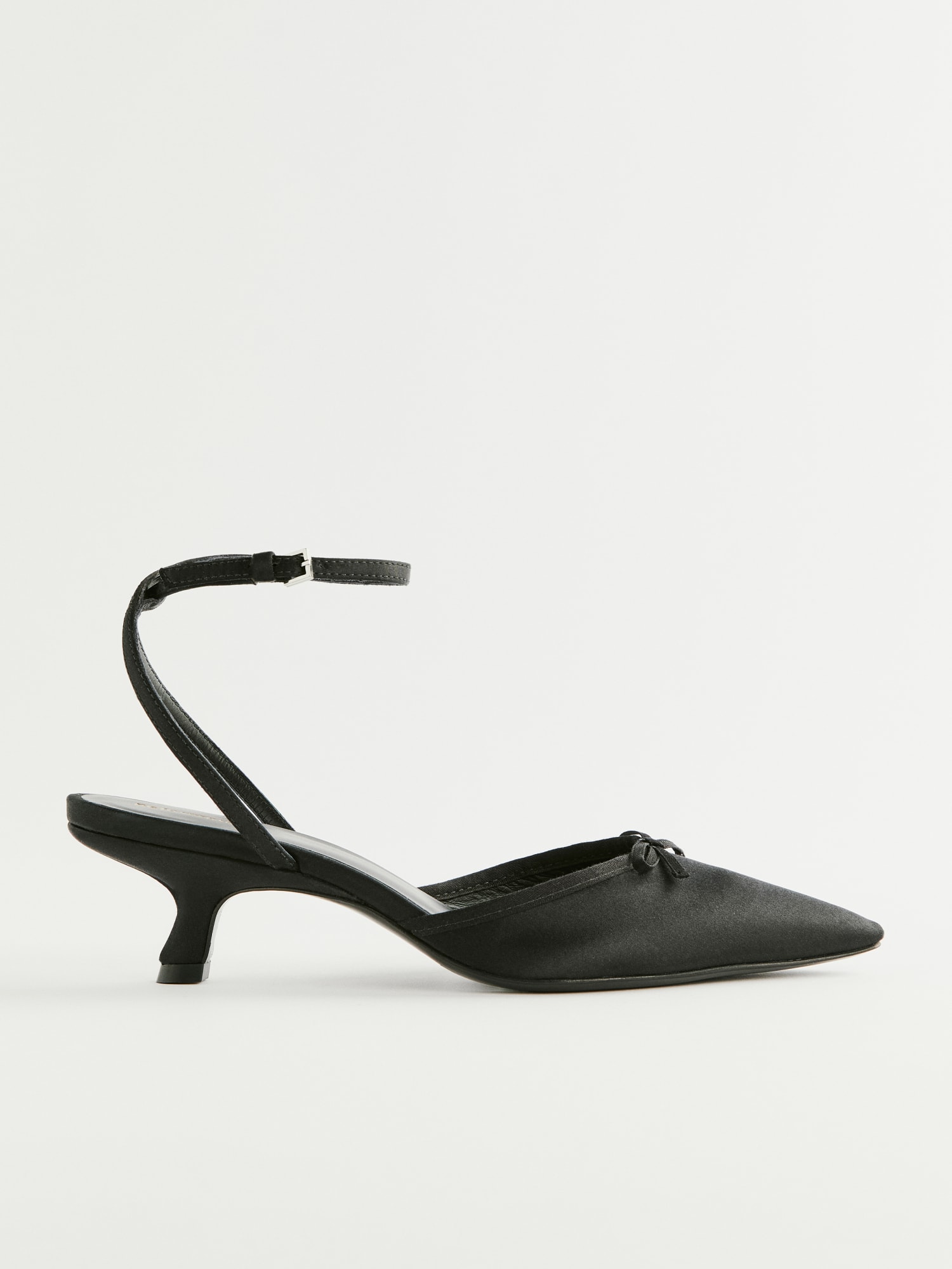 Closed kitten heels sales