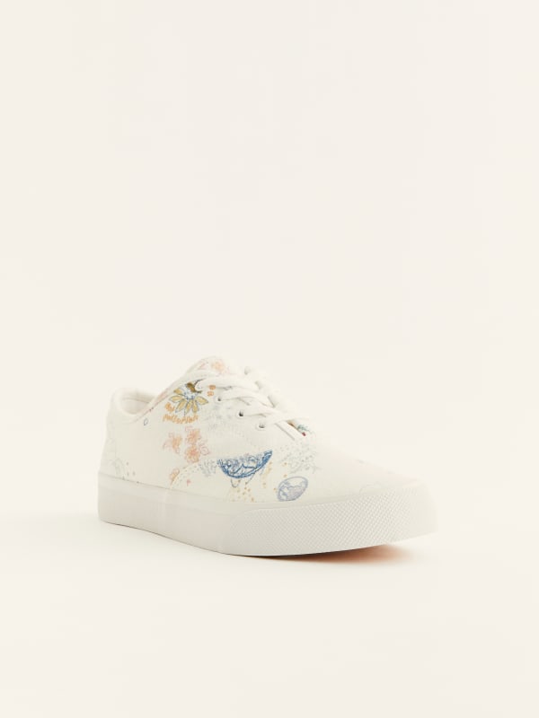 Hazel Canvas Sneaker