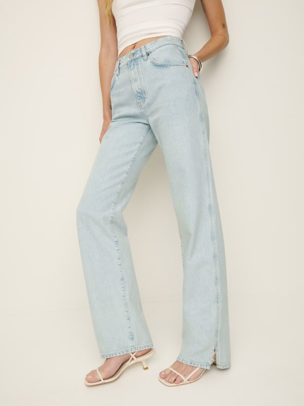 
                    Val 90s Mid Rise Straight Jeans
                