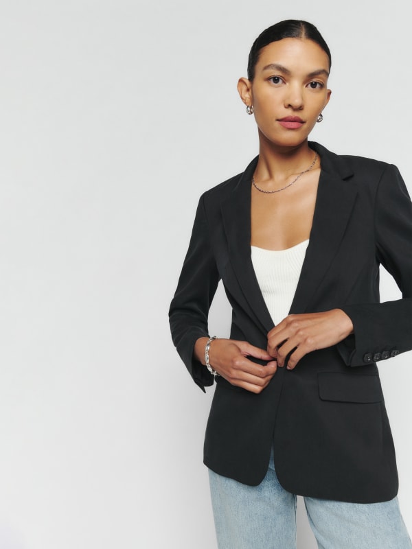 The Classic Slim Blazer