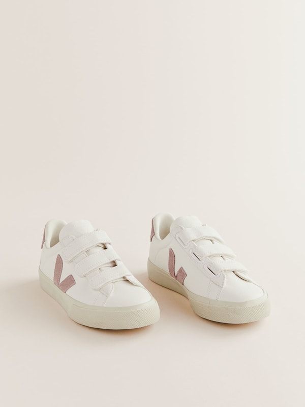 Veja Recife Leather Sneaker