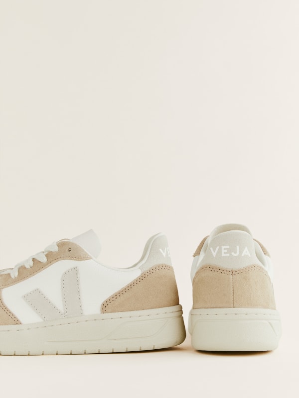 Veja V-10 Leather Sneaker