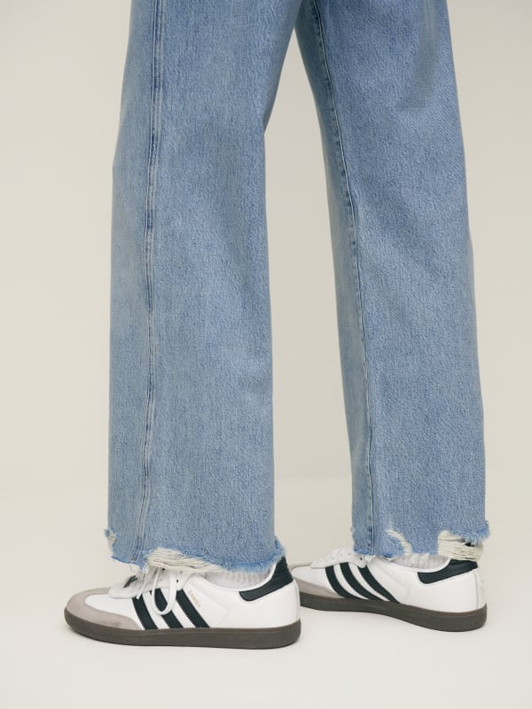 Val 90s Mid Rise Wide Leg Cropped Jeans