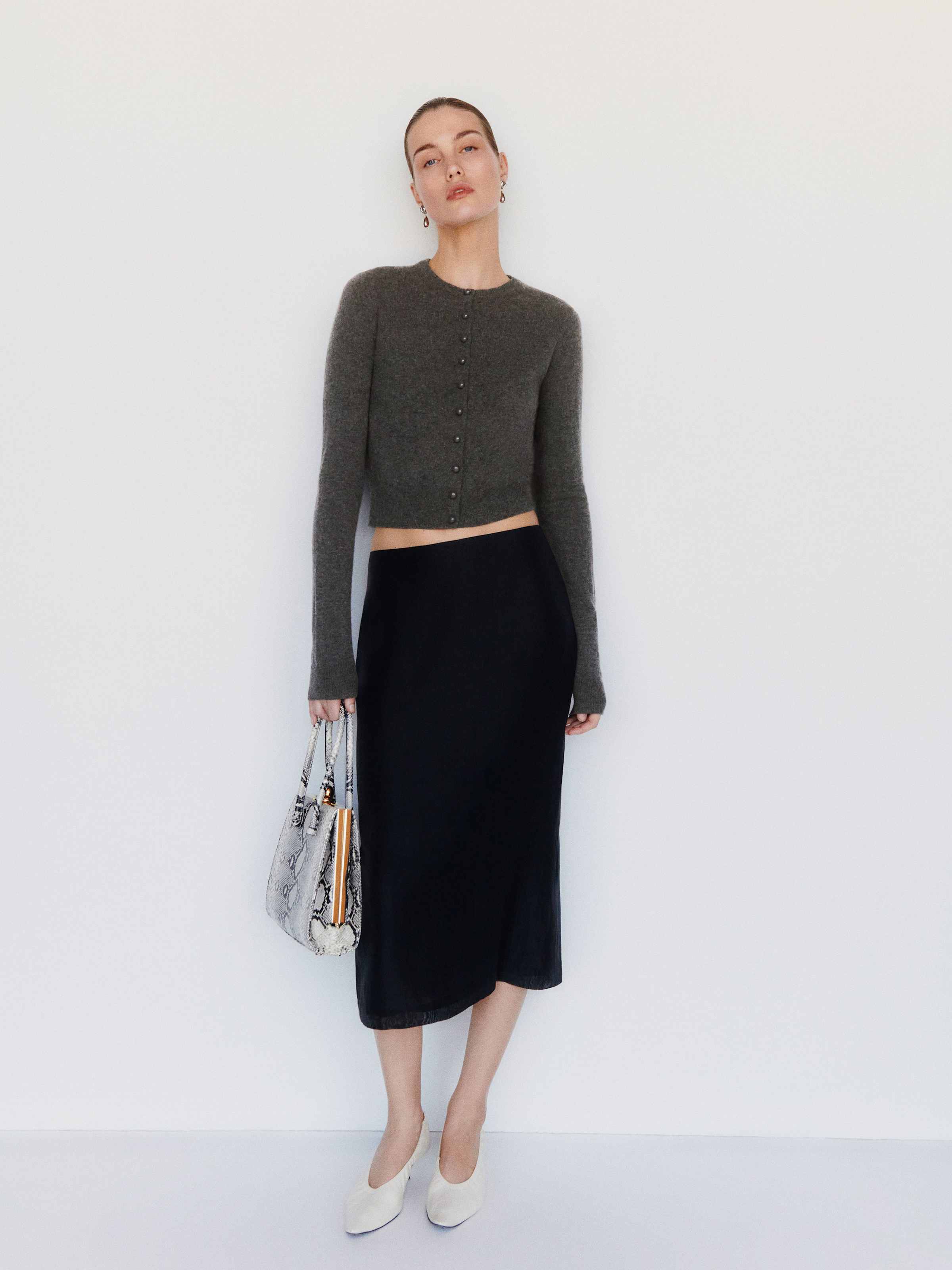 Caspia Cashmere Cropped Cardigan - thumbnail 6