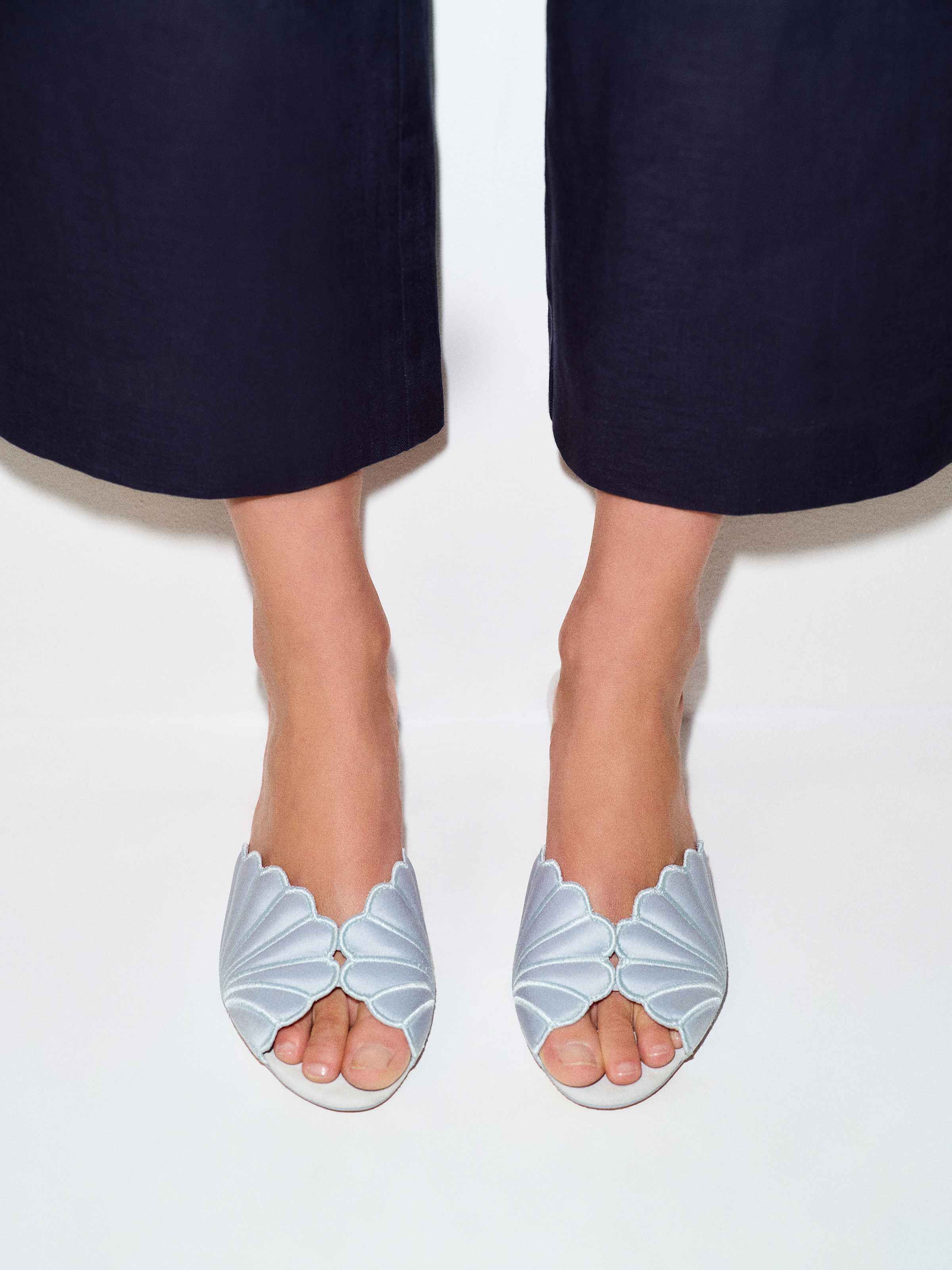Waldena Block Heeled Mule - thumbnail 4