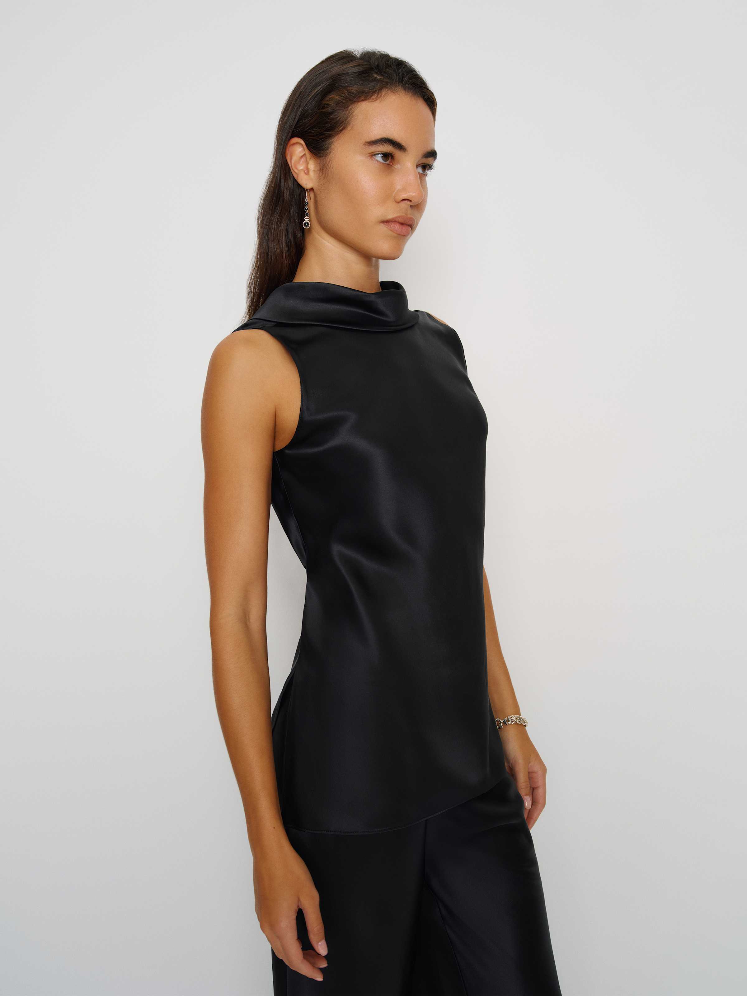 Angela Silk Two Piece - thumbnail 4