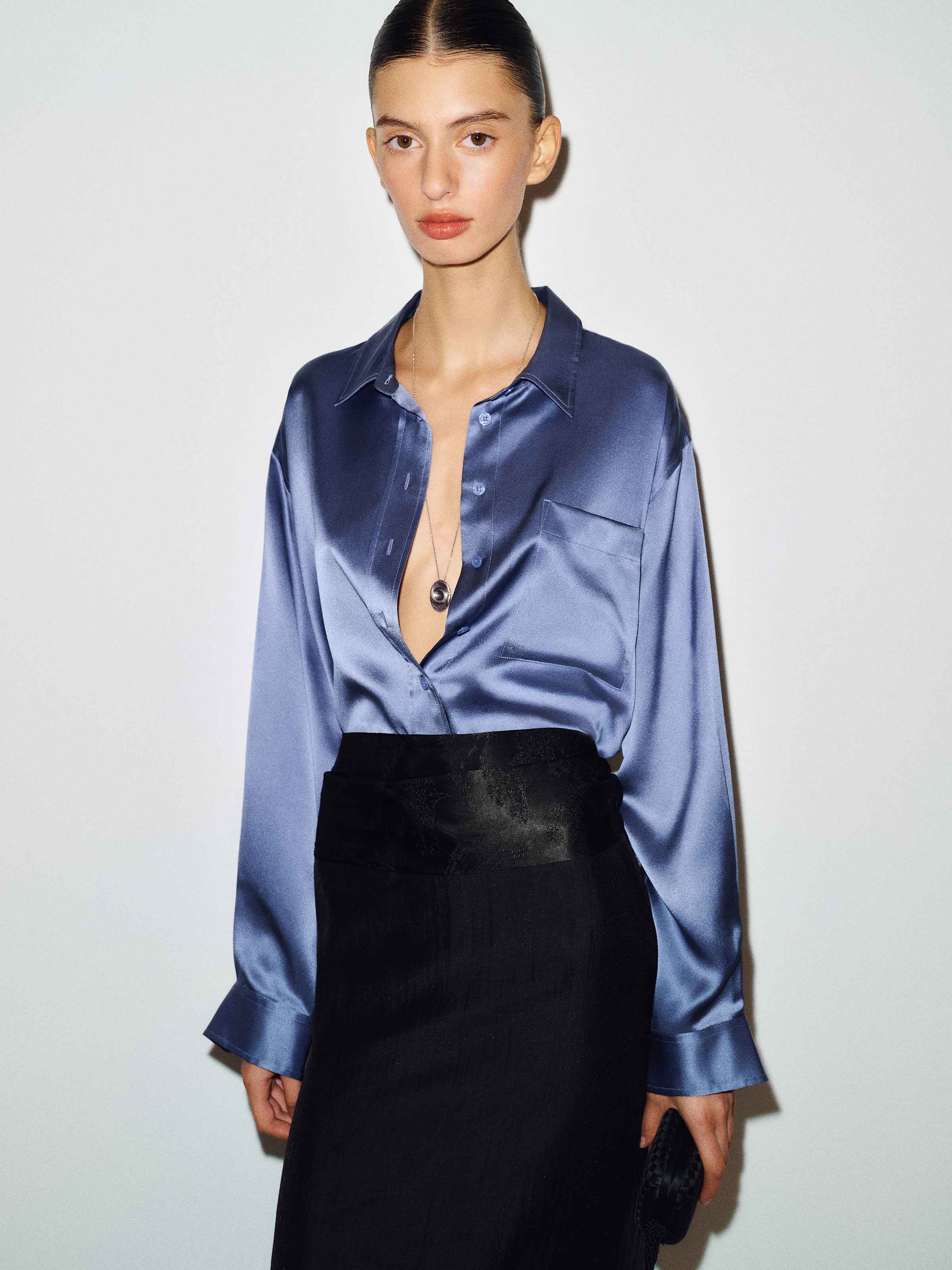Eli Oversized Silk Shirt - thumbnail 4