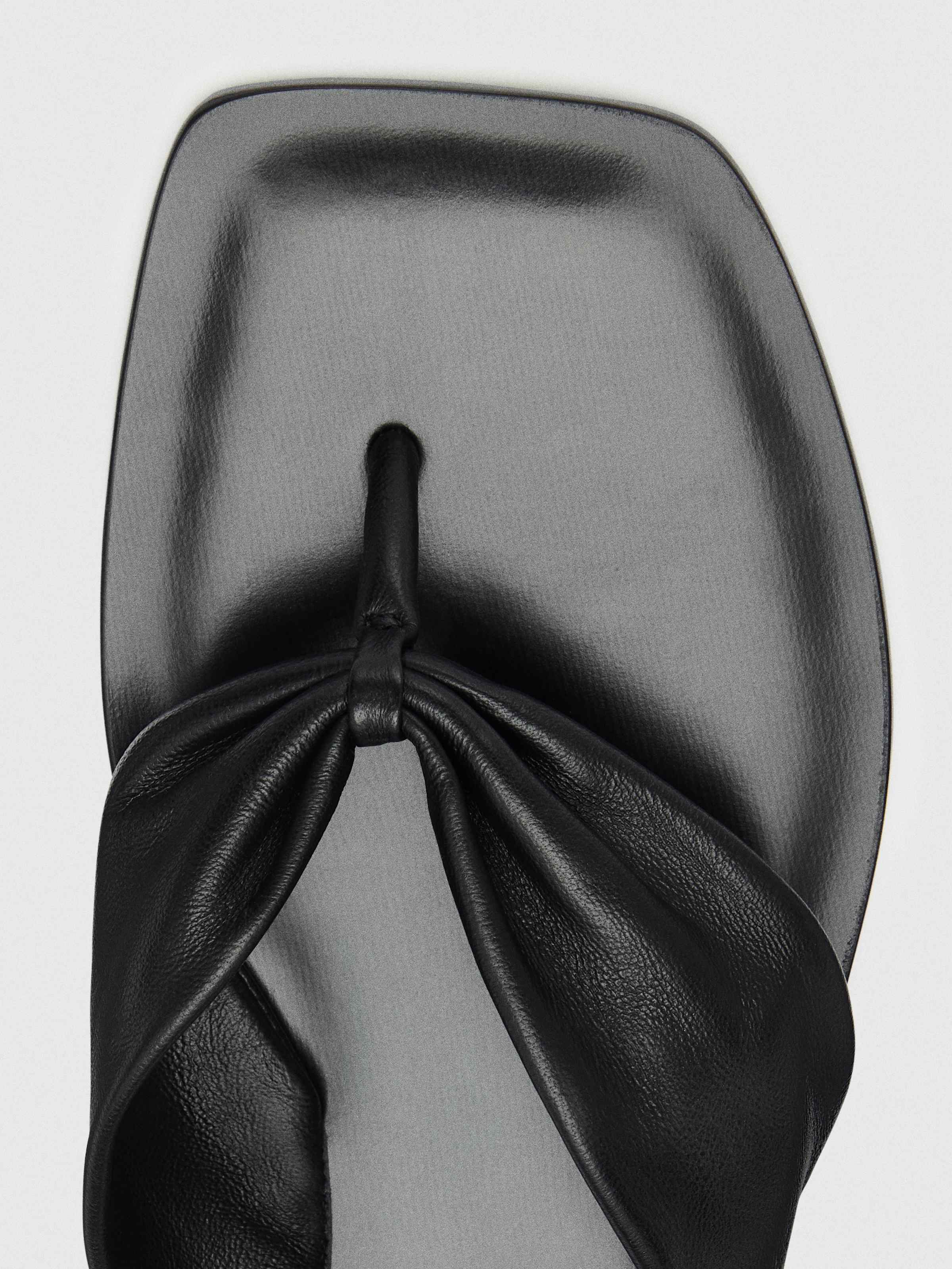 Larsen Thong Sandal - thumbnail 10