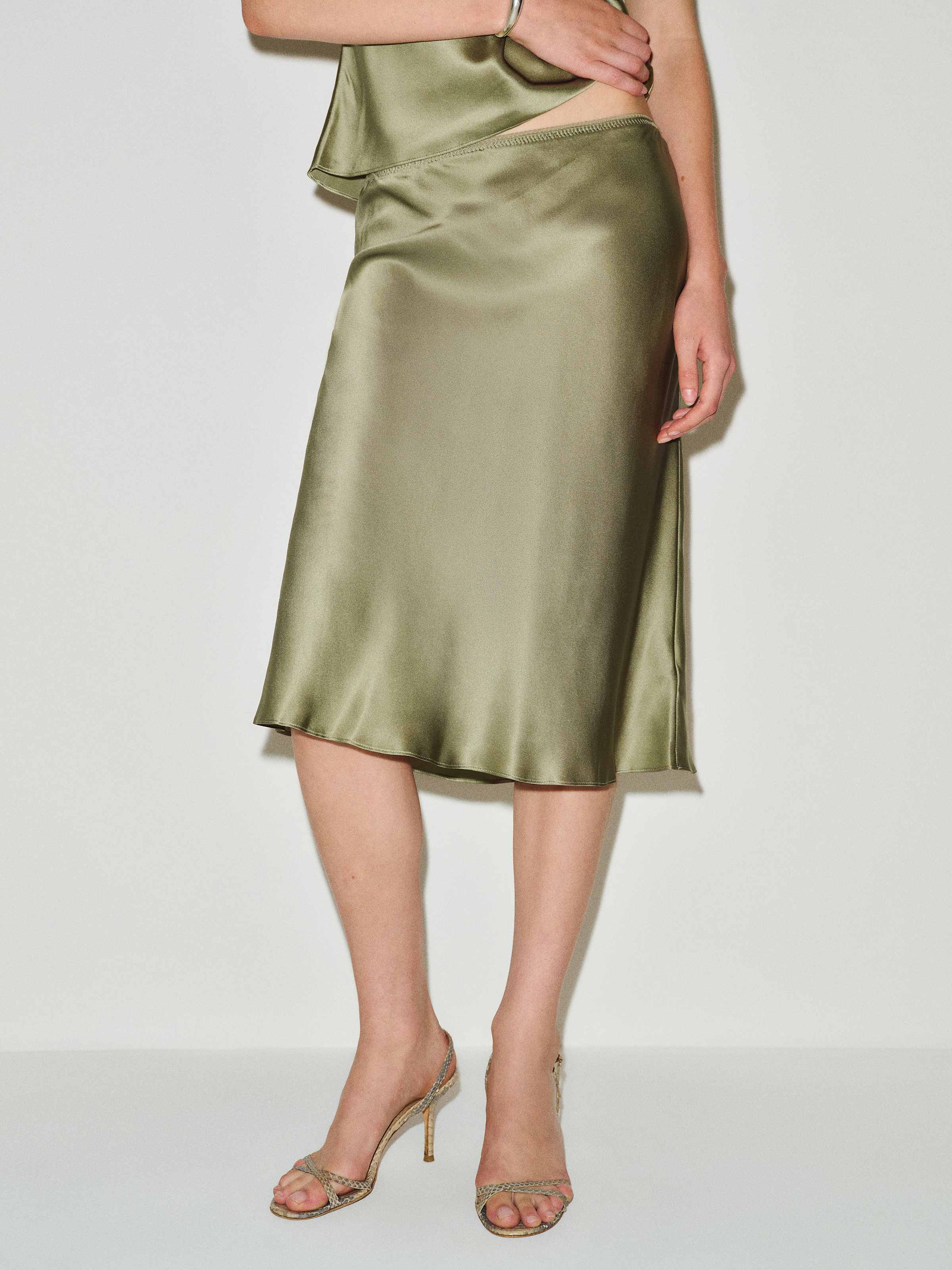 Winslet Silk Two Piece - thumbnail 6