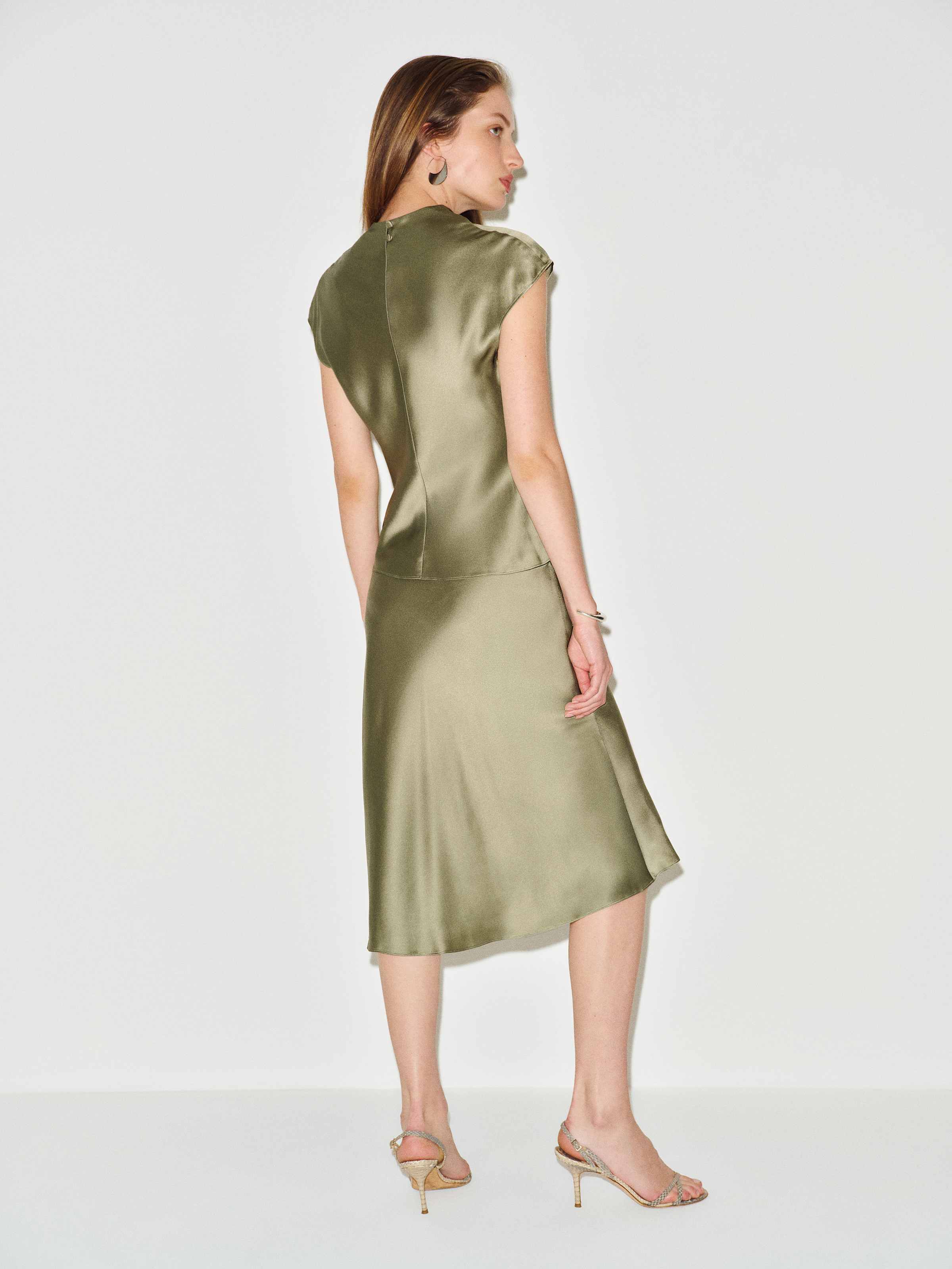 Winslet Silk Two Piece - thumbnail 8