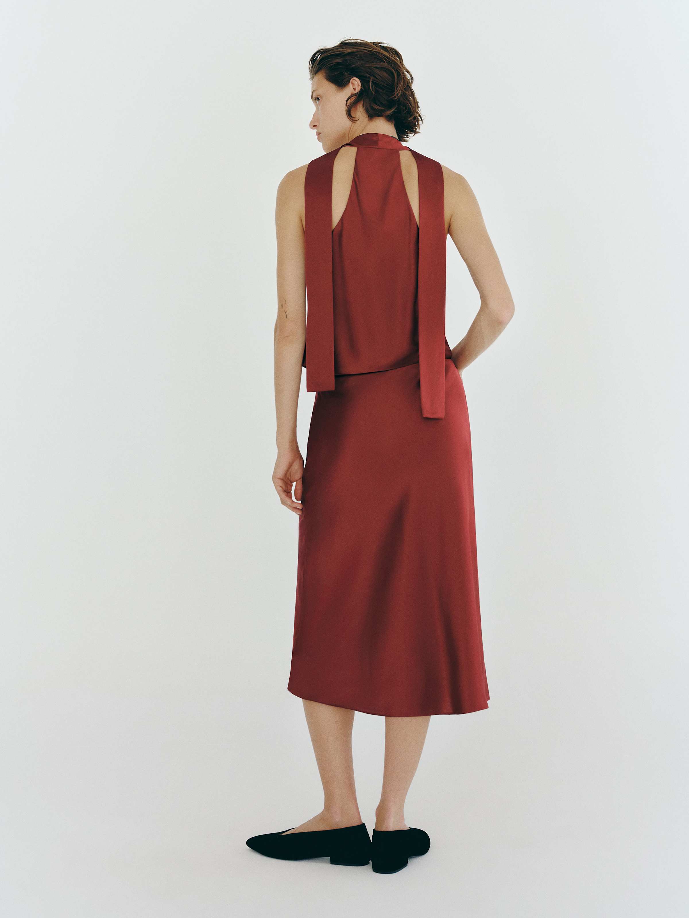 Pomelle Silk Two Piece - thumbnail 8